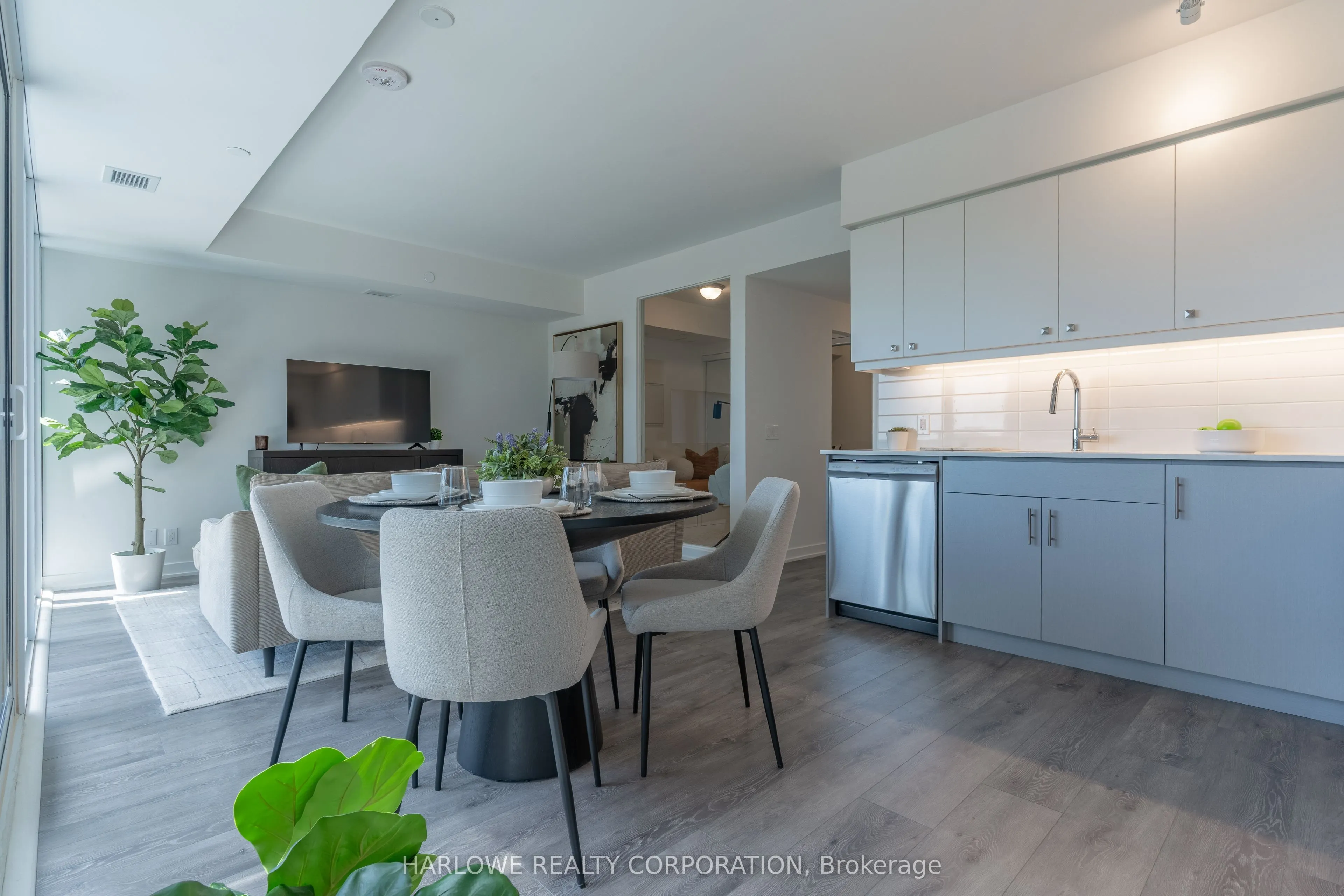 2 Manderley Drive, #501
