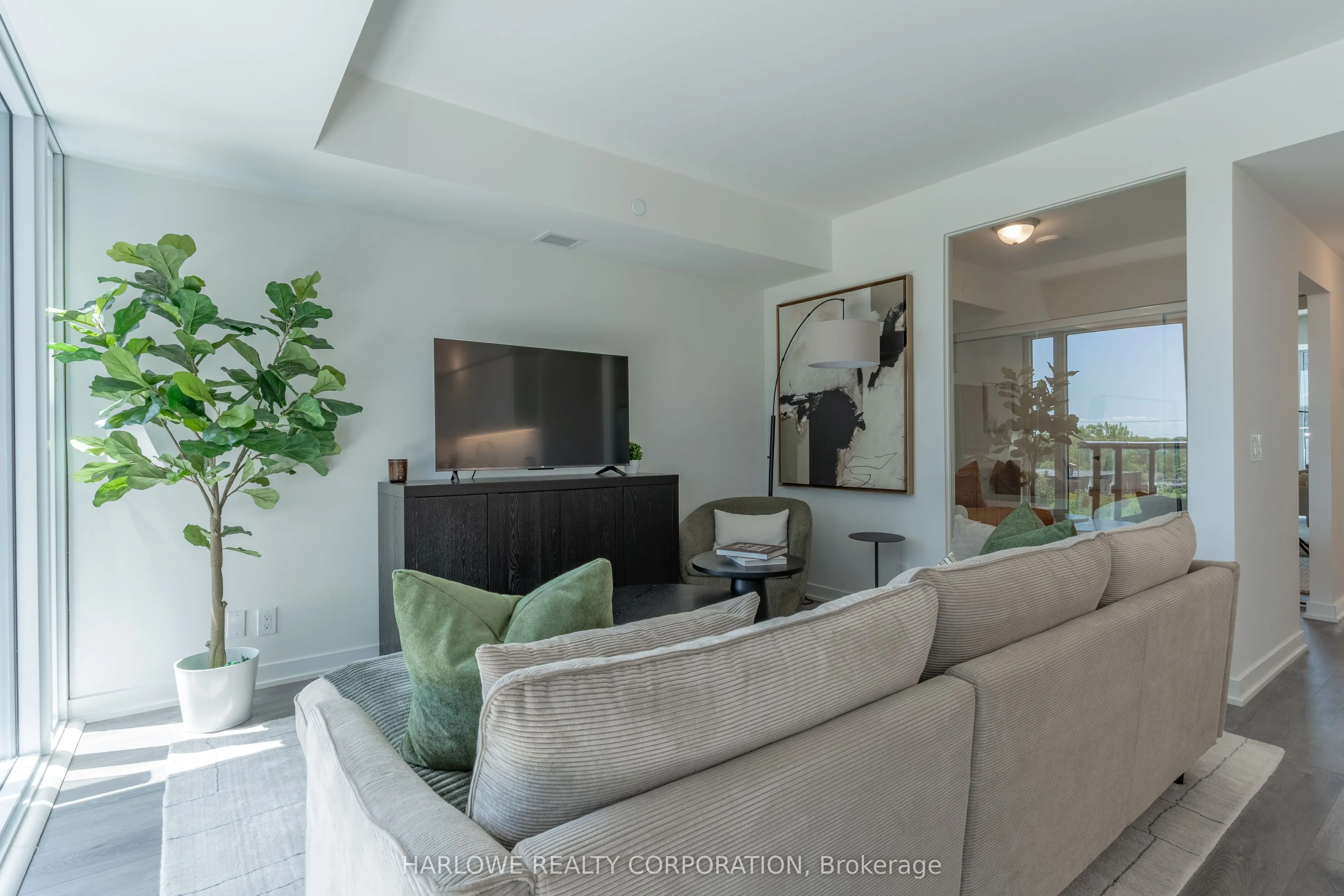 2 Manderley Drive, #501
