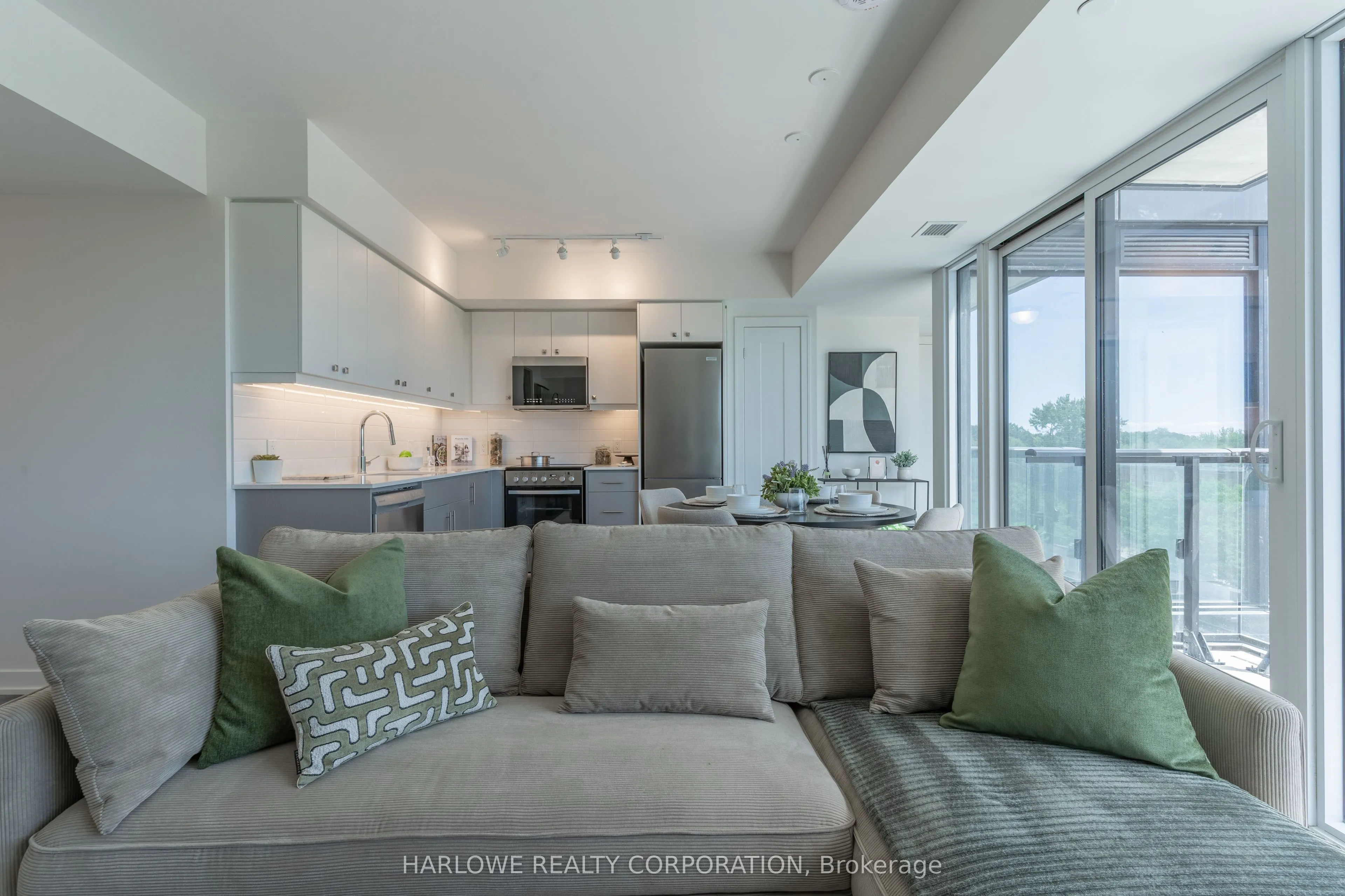 2 Manderley Drive, #501