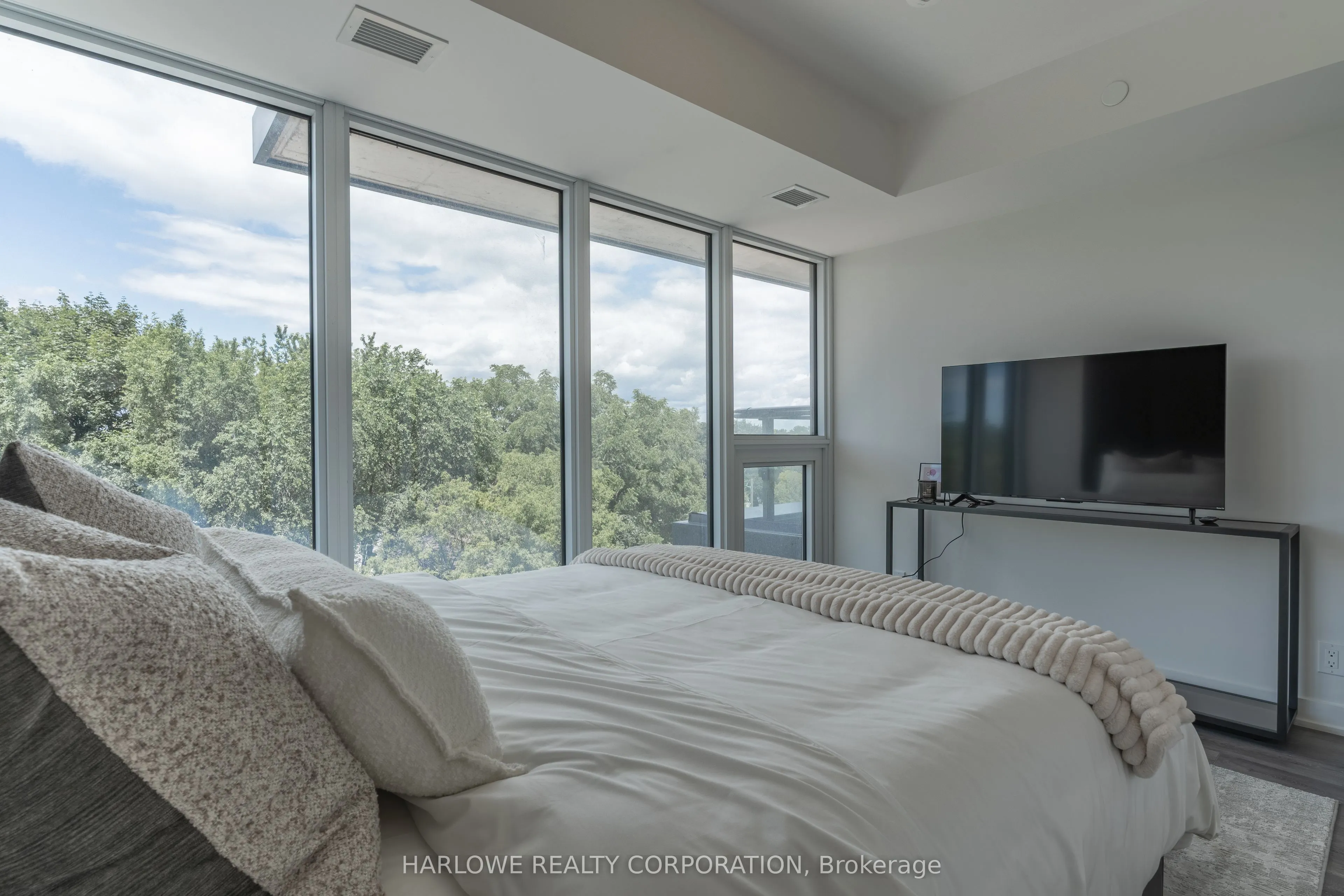 2 Manderley Drive, #501