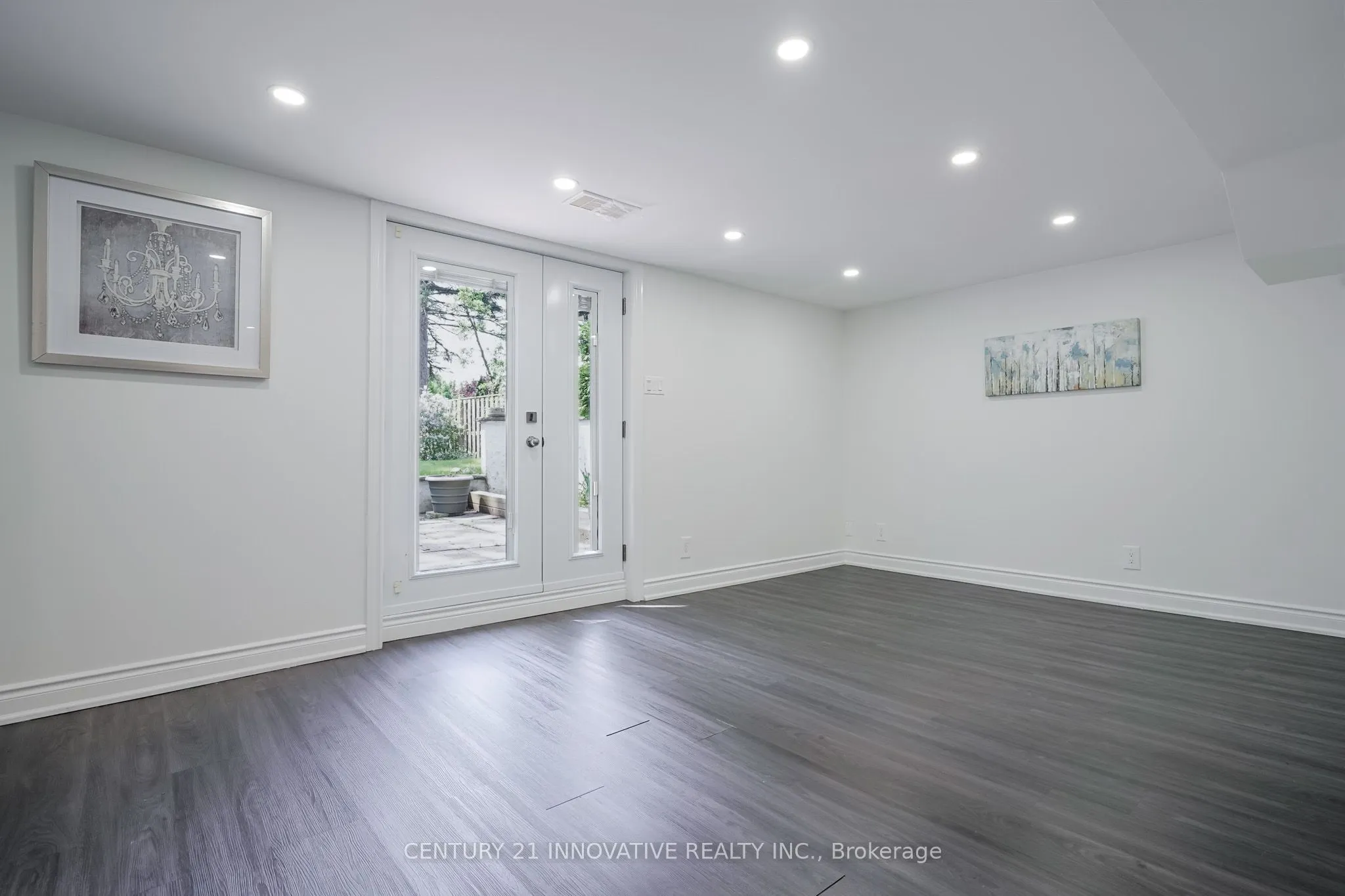 73 Thornbeck Drive, #Lower
