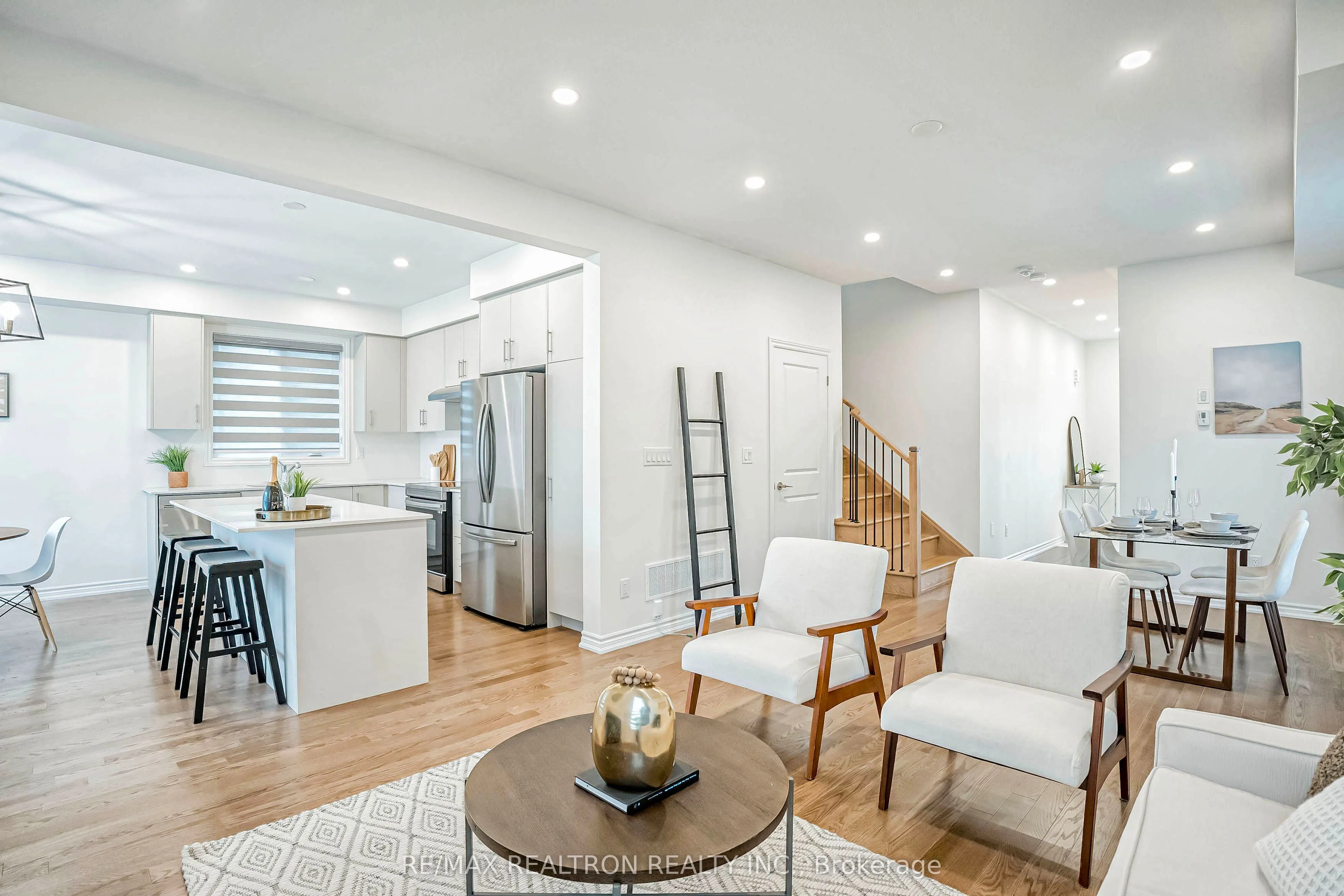 416 Coronation Road