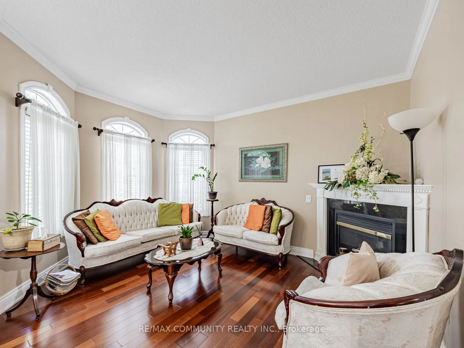 44 Mourning Dove Crescent