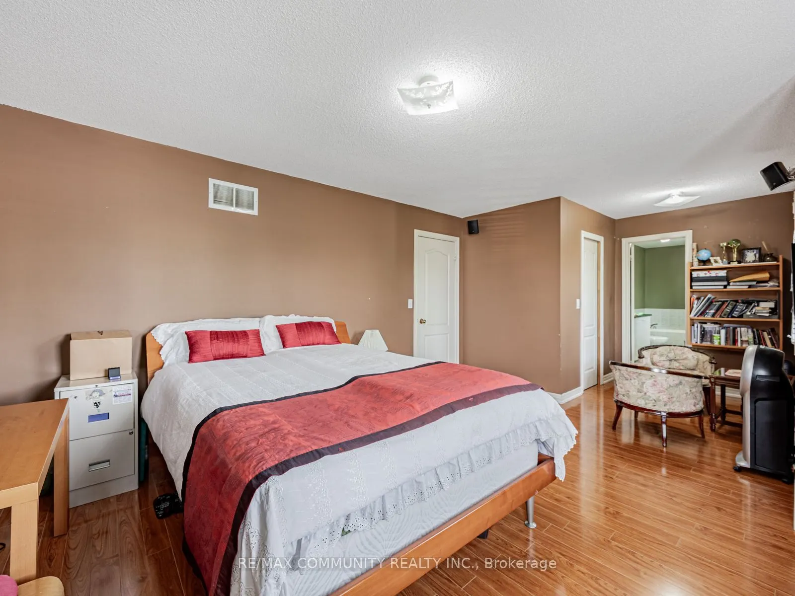 44 Mourning Dove Crescent