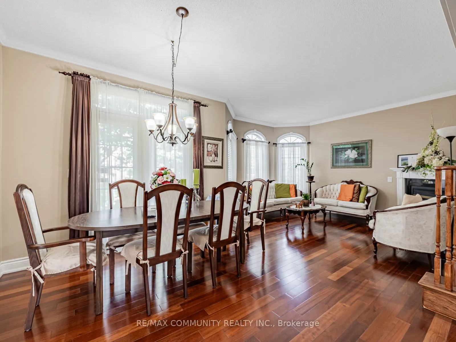 44 Mourning Dove Crescent