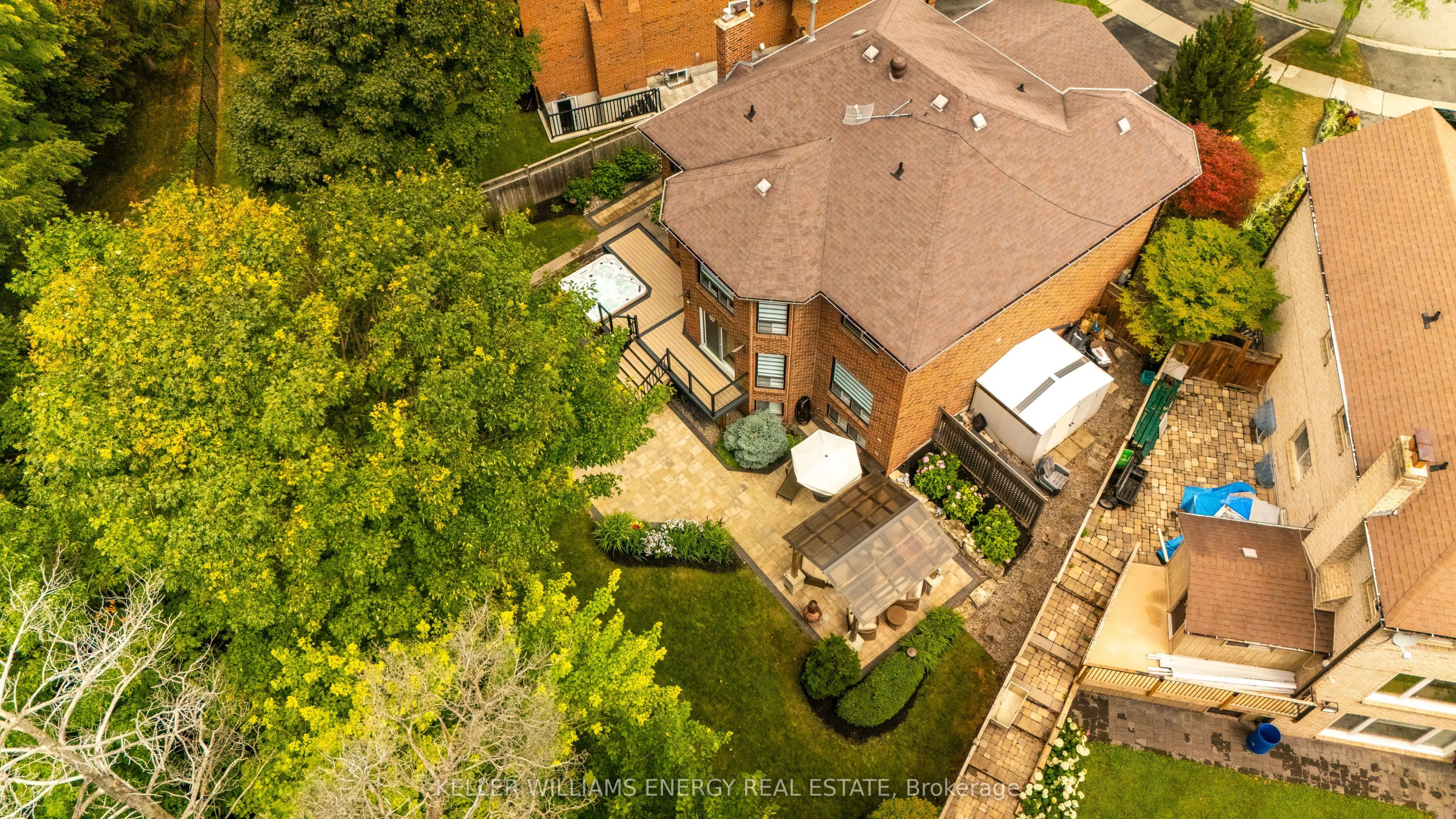 807 Regal Crescent