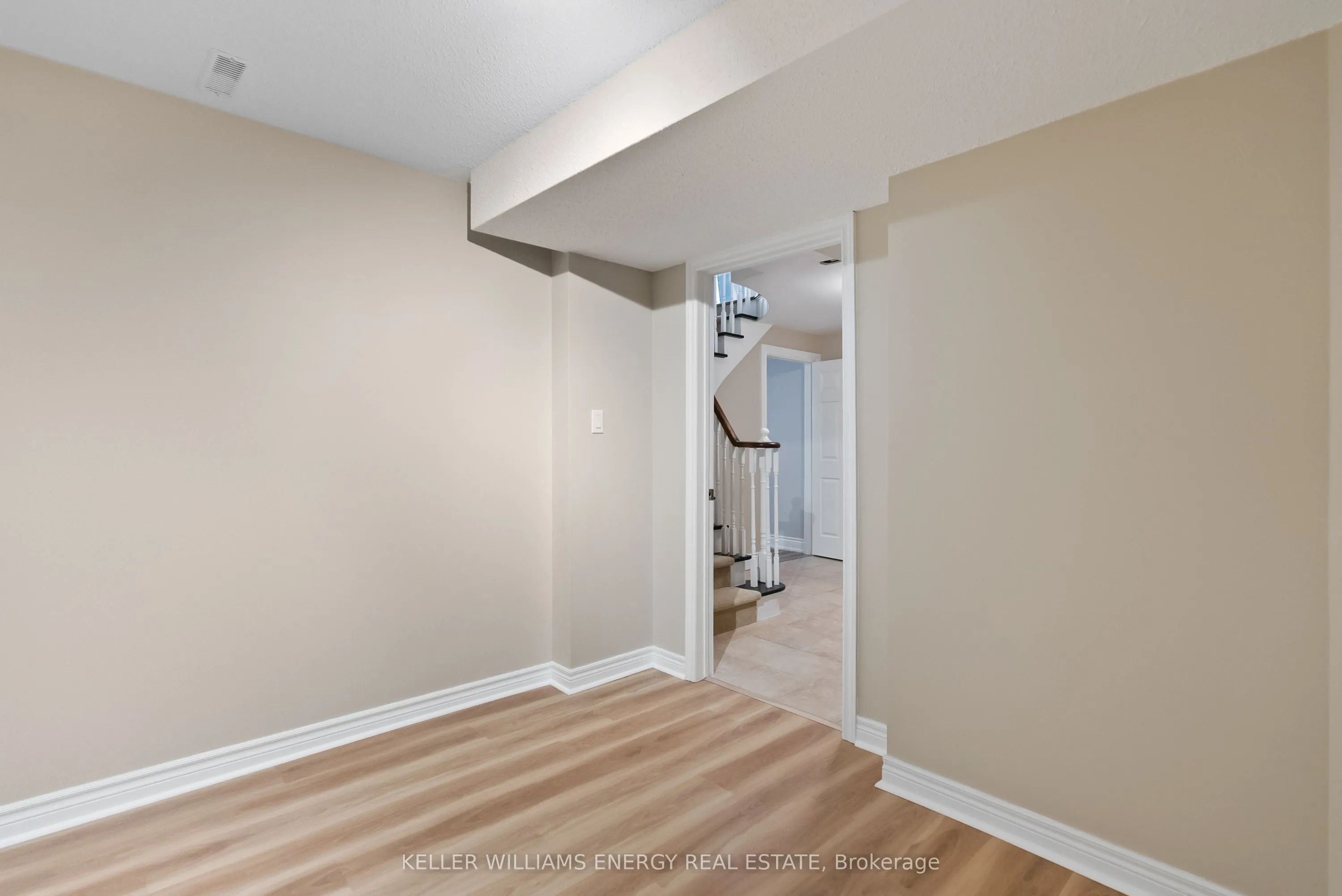807 Regal Crescent