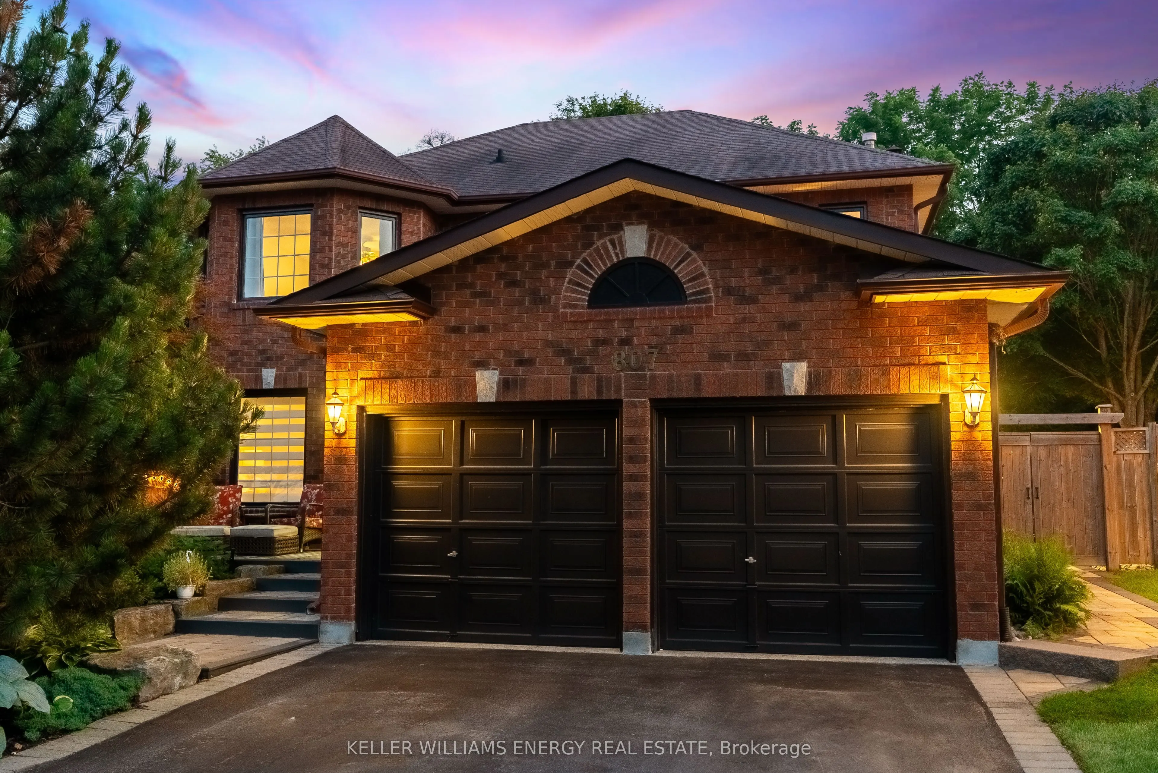 807 Regal Crescent