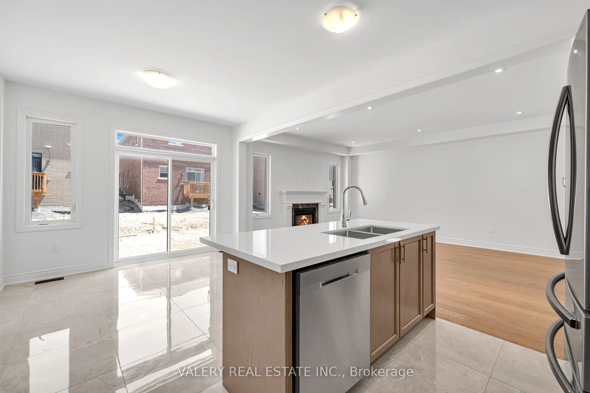 2244 Crystal Drive