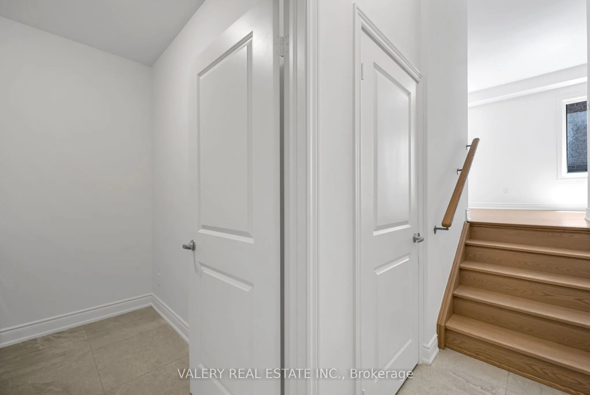 2244 Crystal Drive