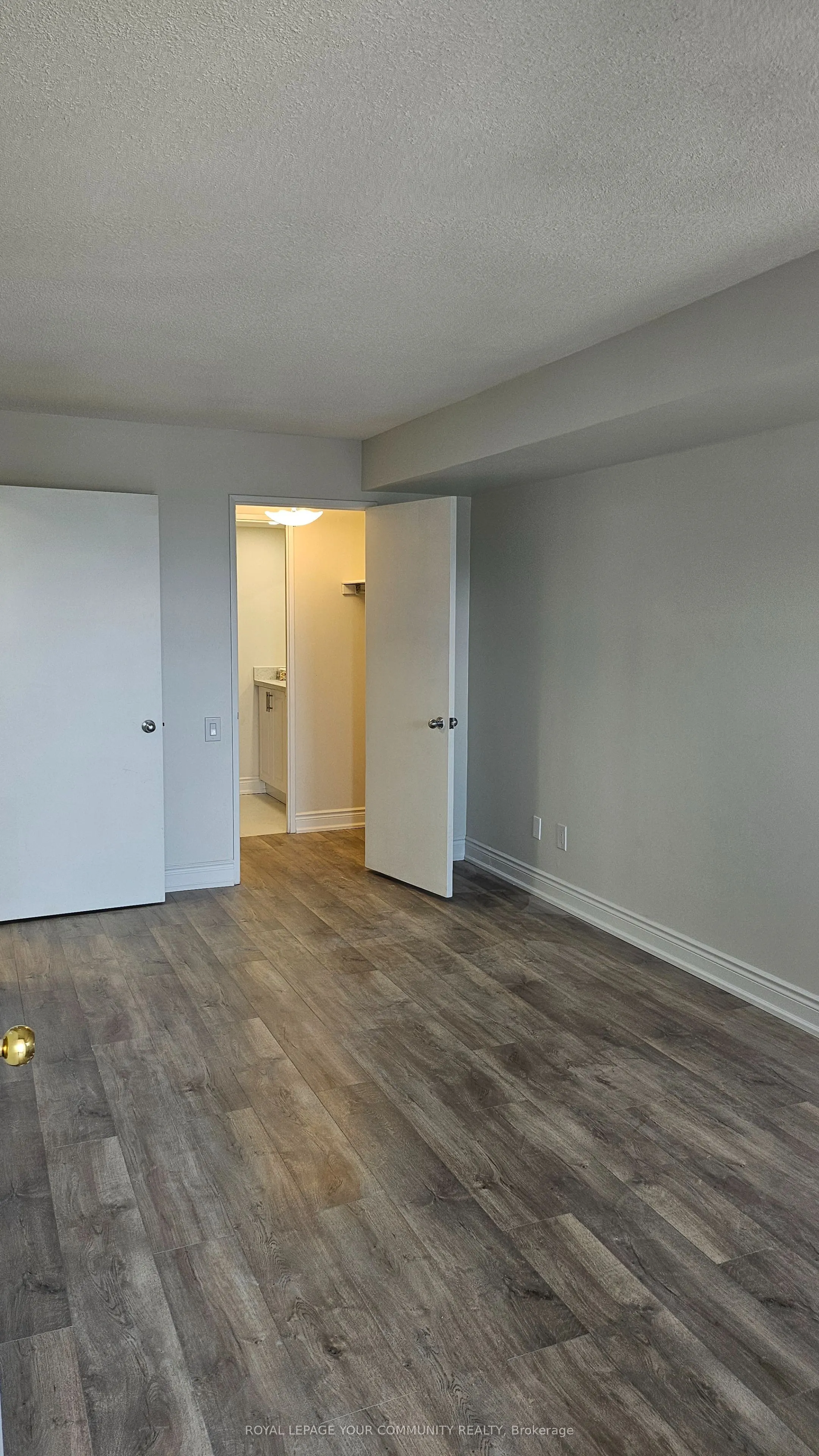 2466 Eglinton Avenue E, #1203