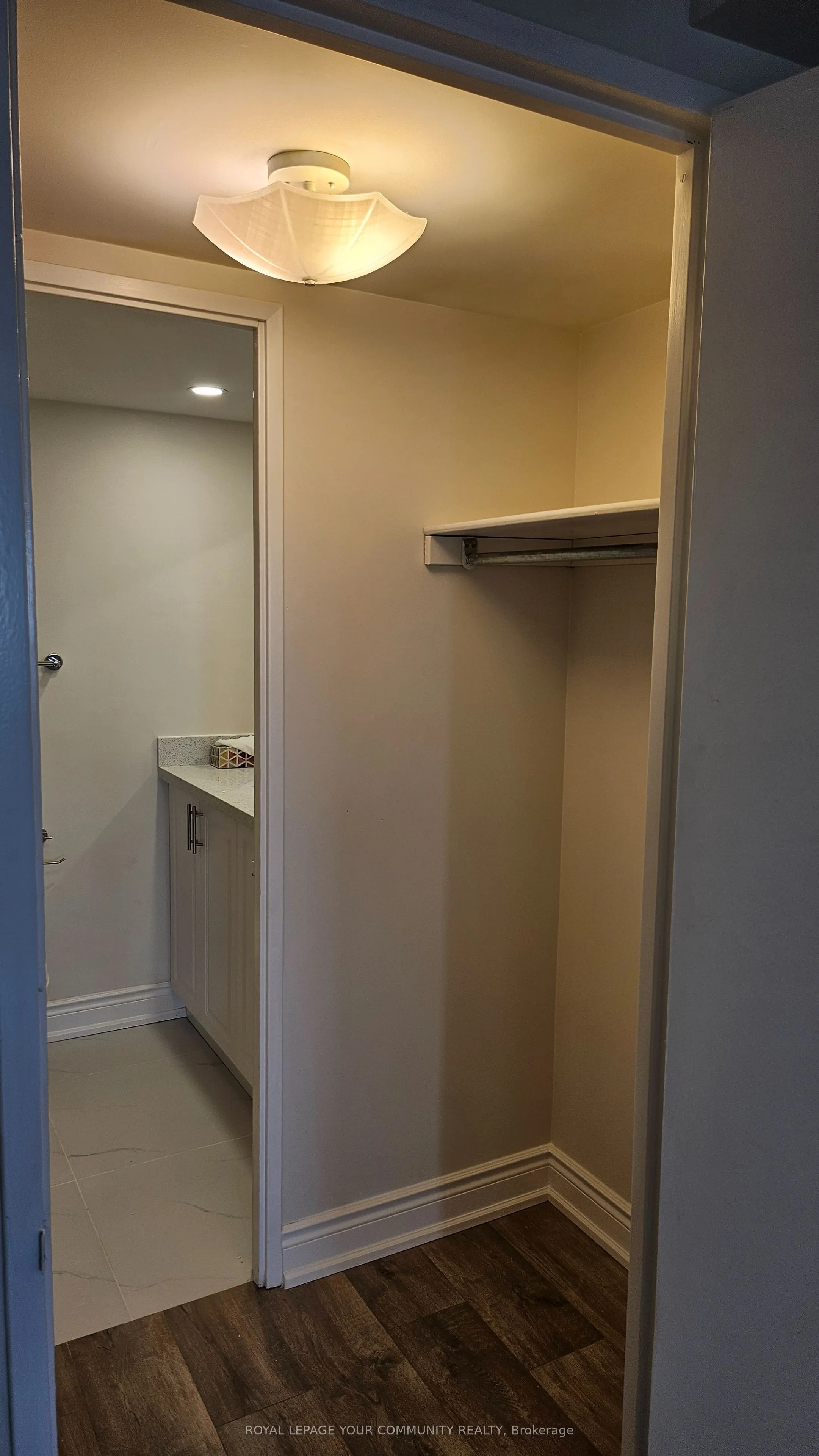 2466 Eglinton Avenue E, #1203