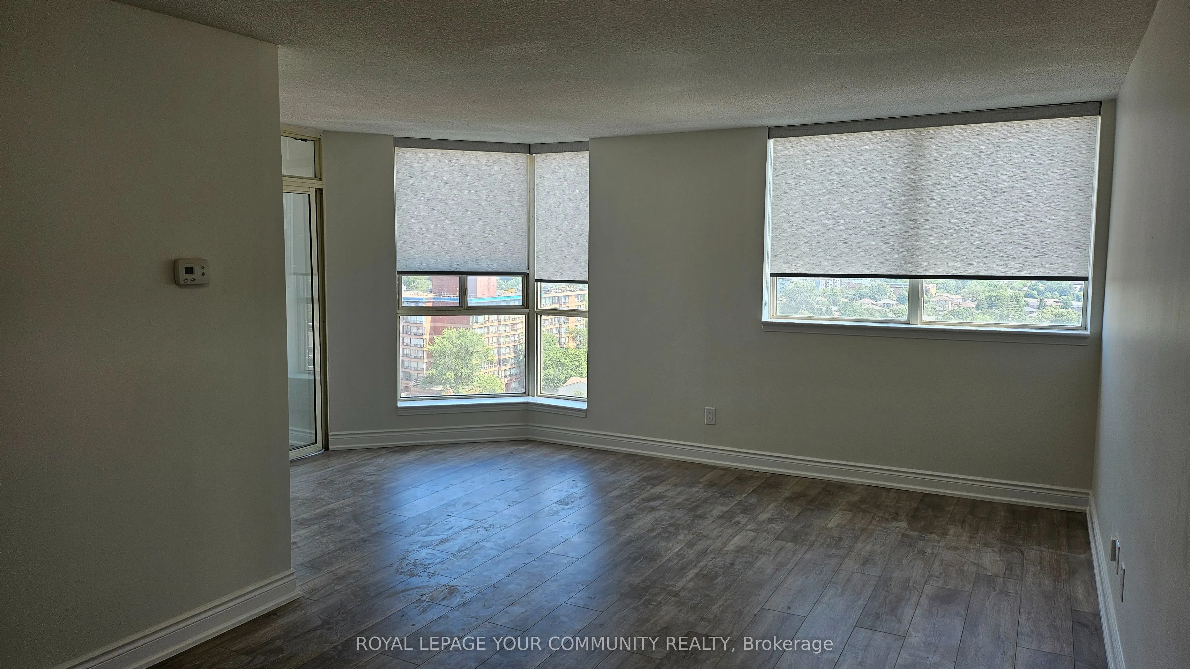 2466 Eglinton Avenue E, #1203
