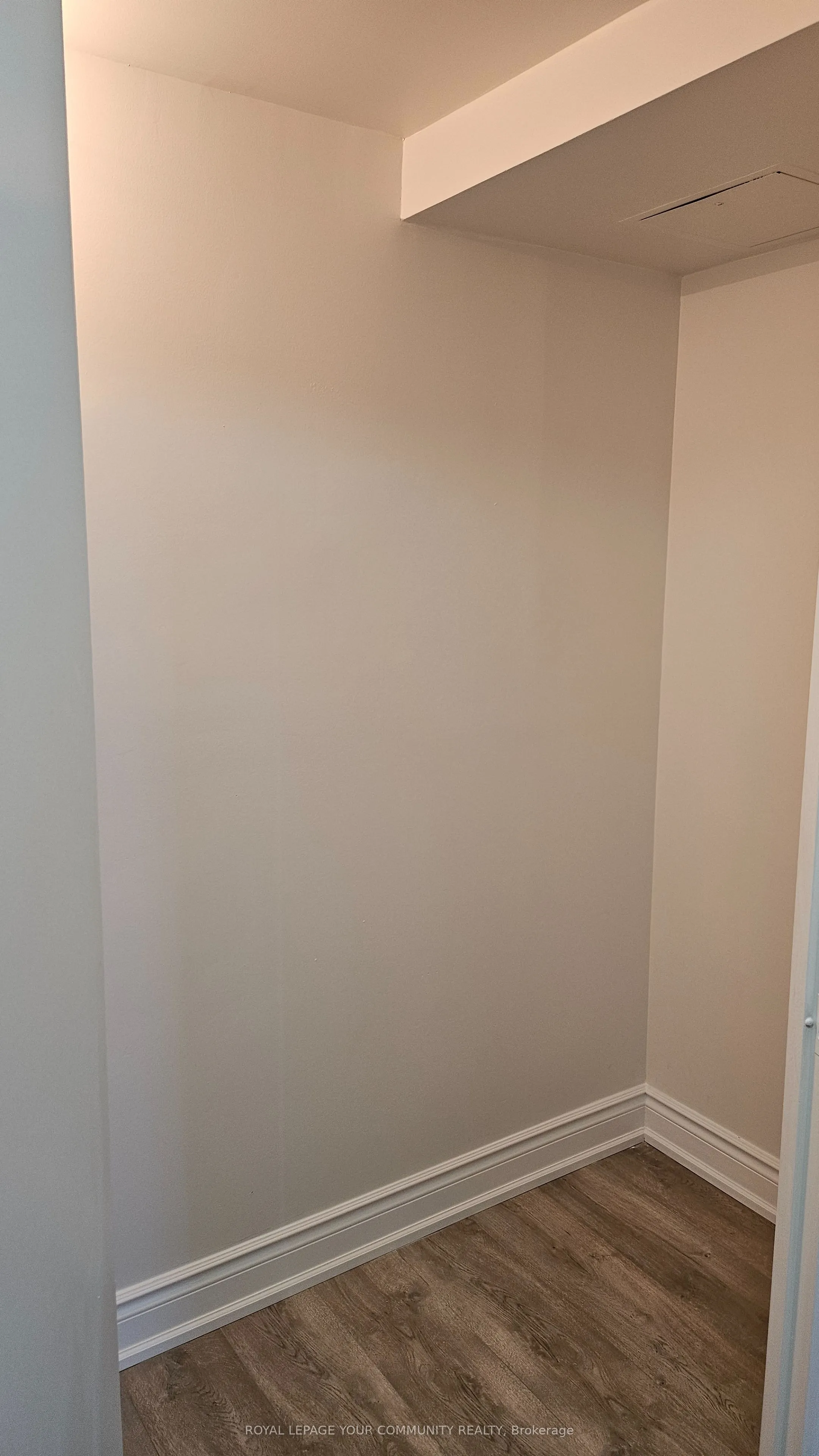 2466 Eglinton Avenue E, #1203