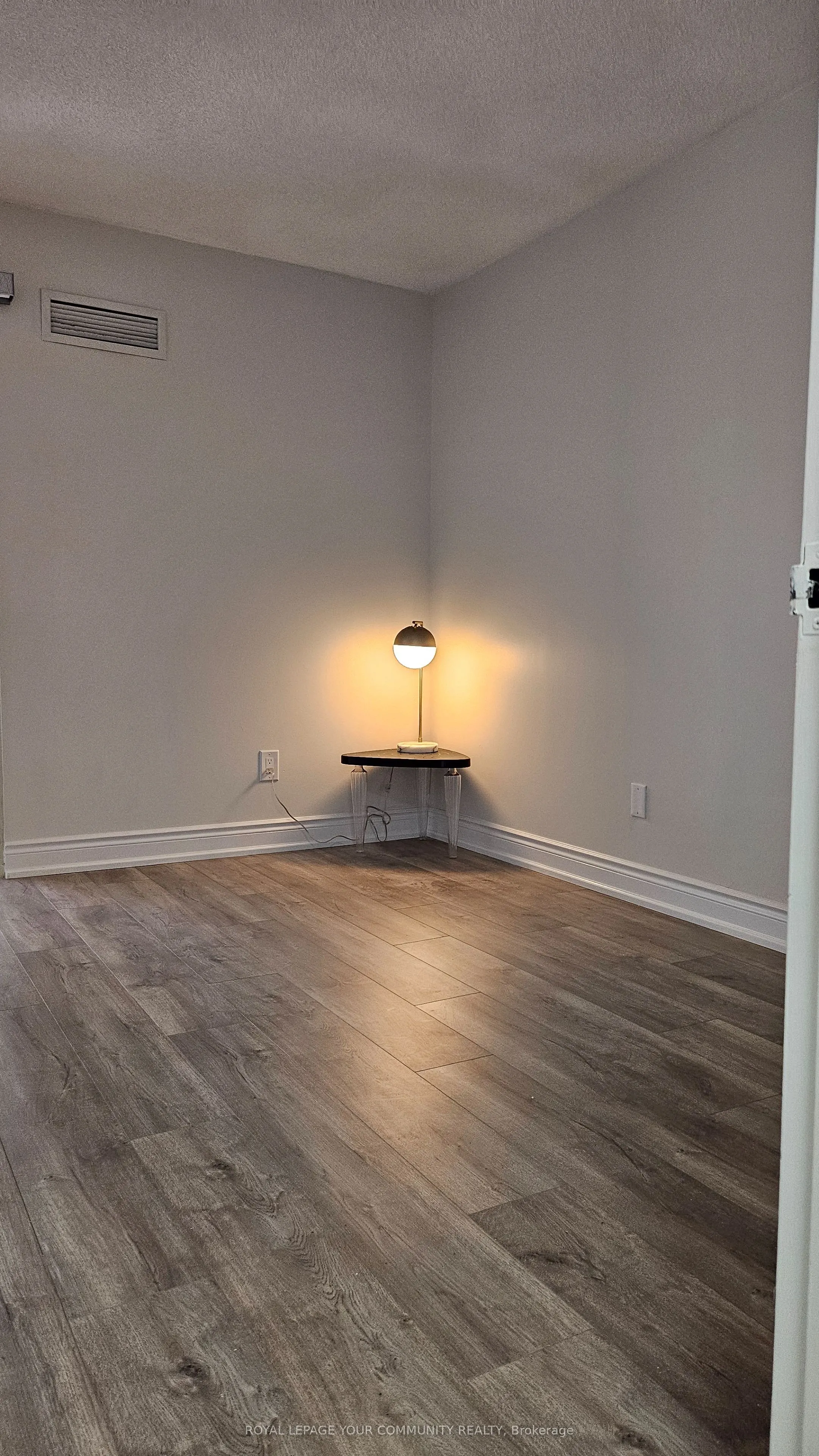 2466 Eglinton Avenue E, #1203