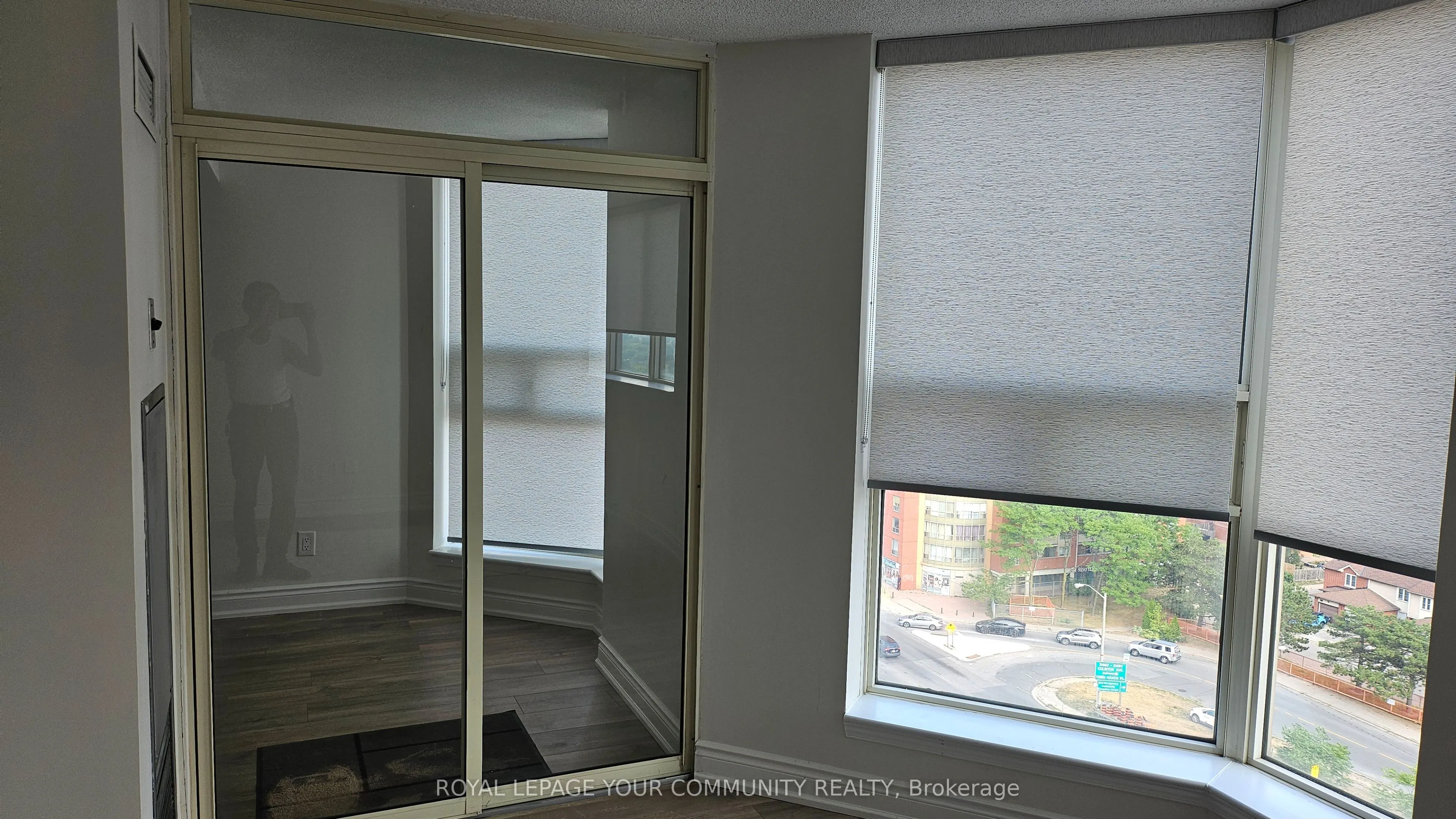 2466 Eglinton Avenue E, #1203