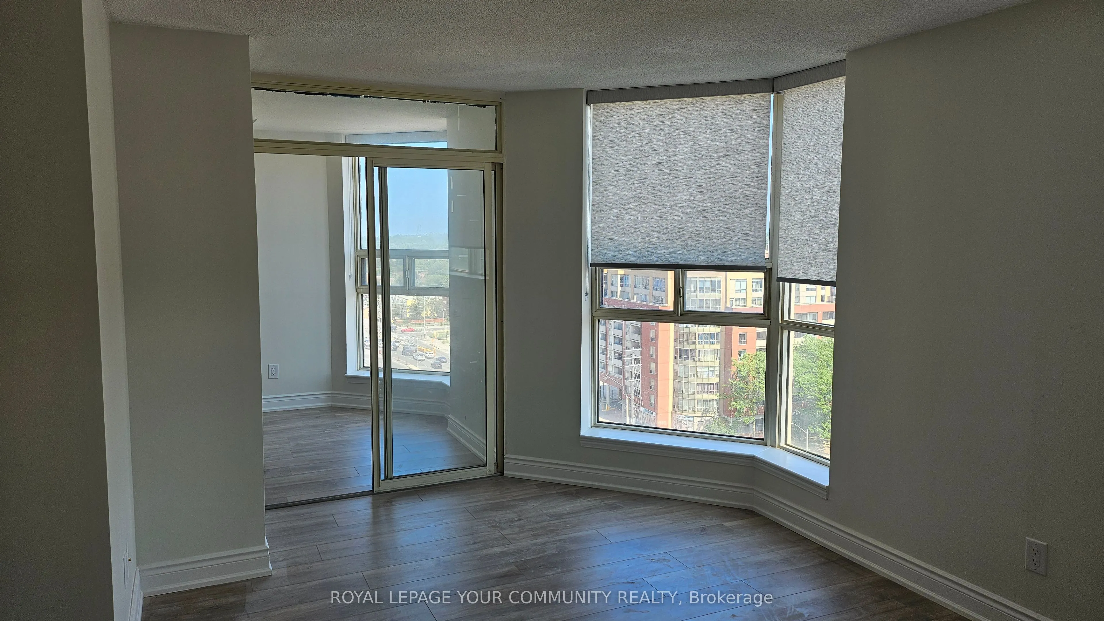 2466 Eglinton Avenue E, #1203