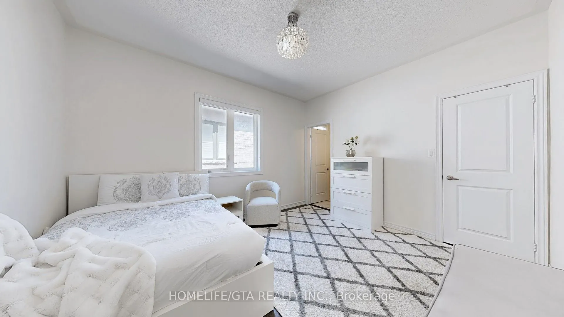 4 Auckland Drive, #Main
