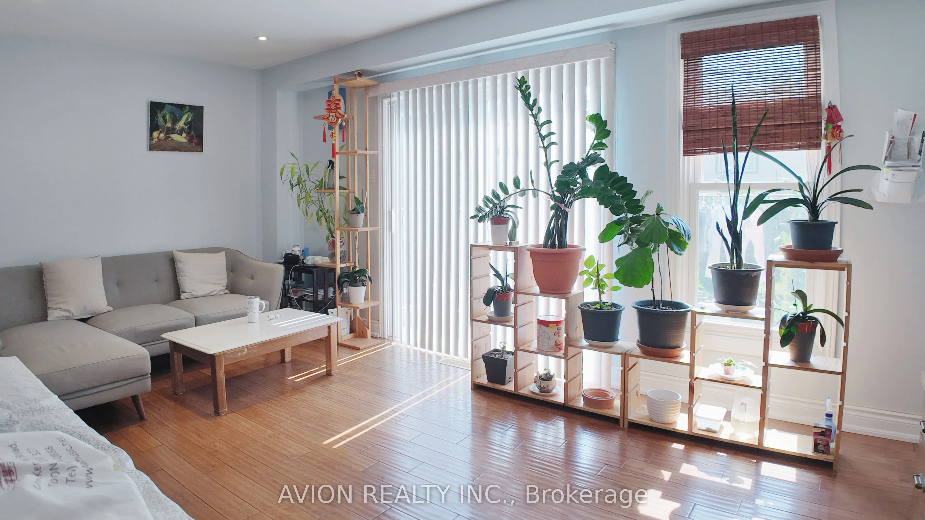 1121 Sandhurst Circle, #18
