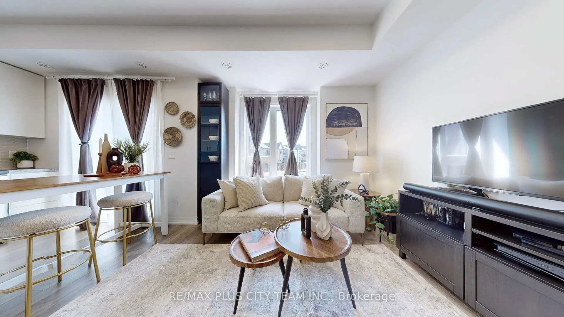 2635 William Jackson Drive, #908