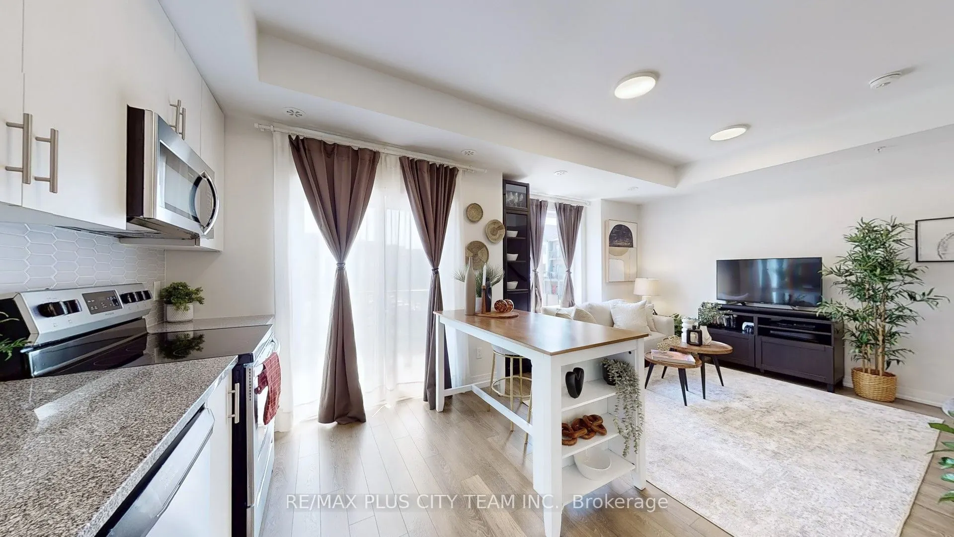 2635 William Jackson Drive, #908