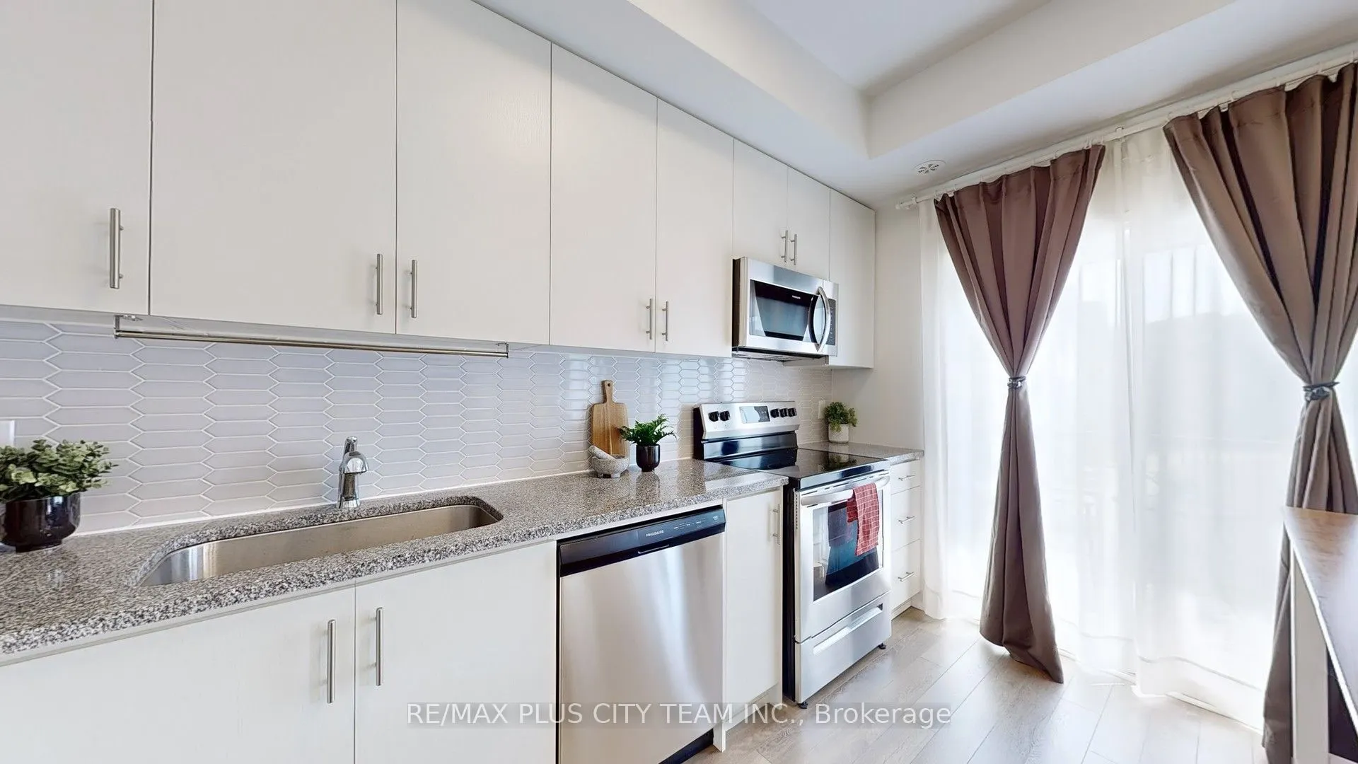 2635 William Jackson Drive, #908