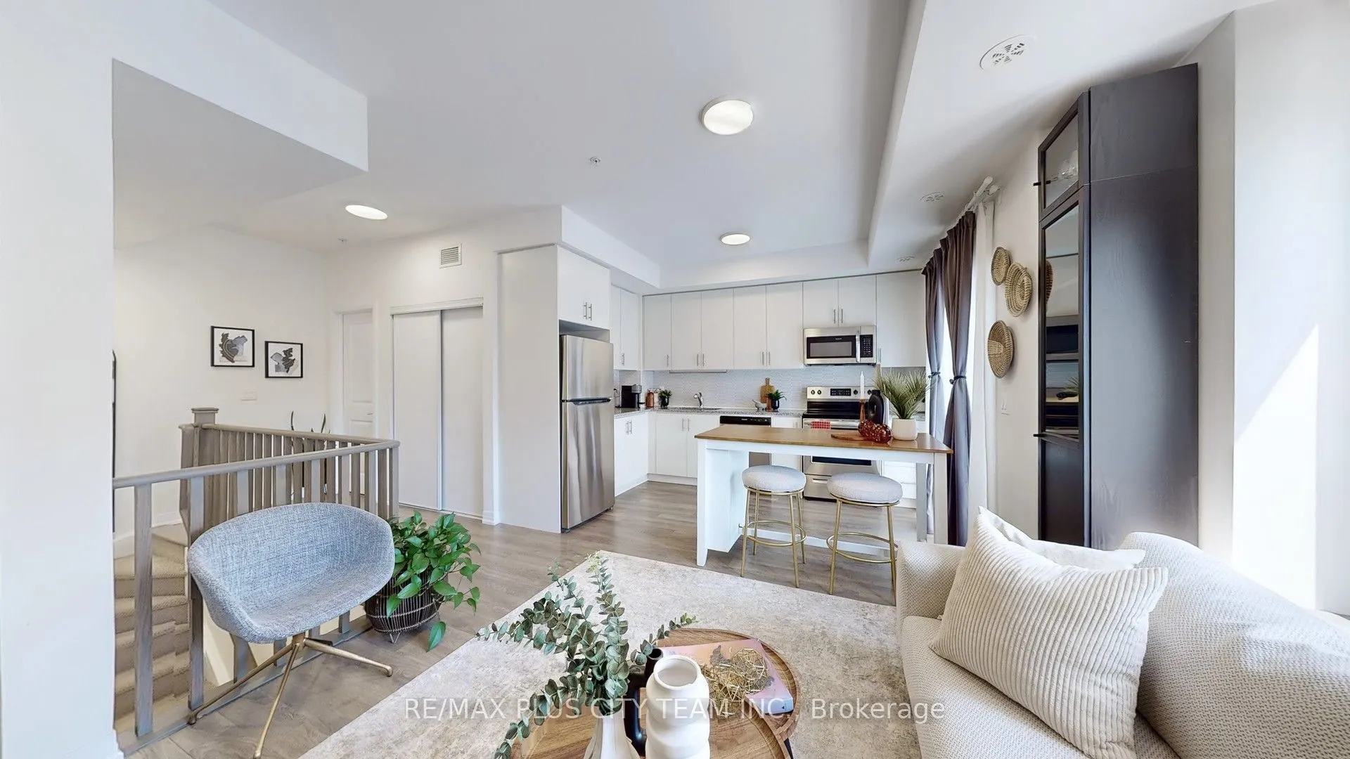 2635 William Jackson Drive, #908
