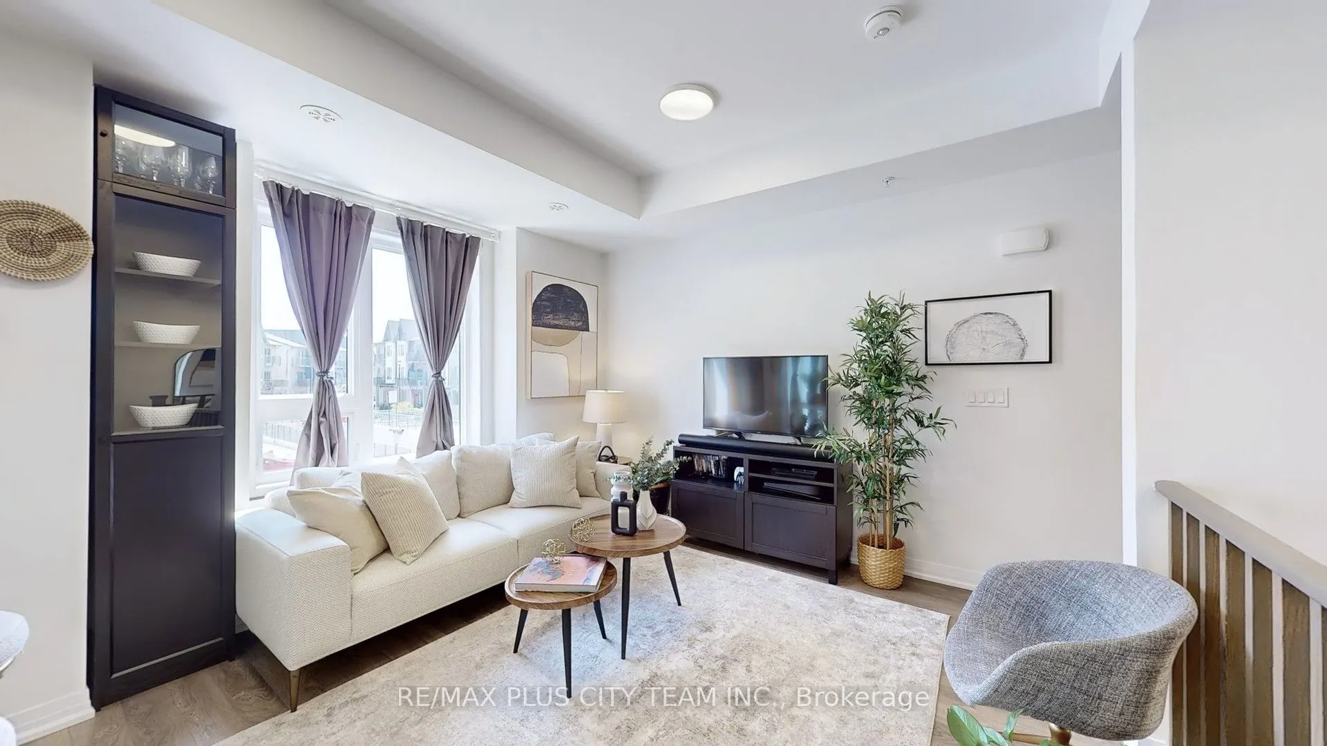 2635 William Jackson Drive, #908