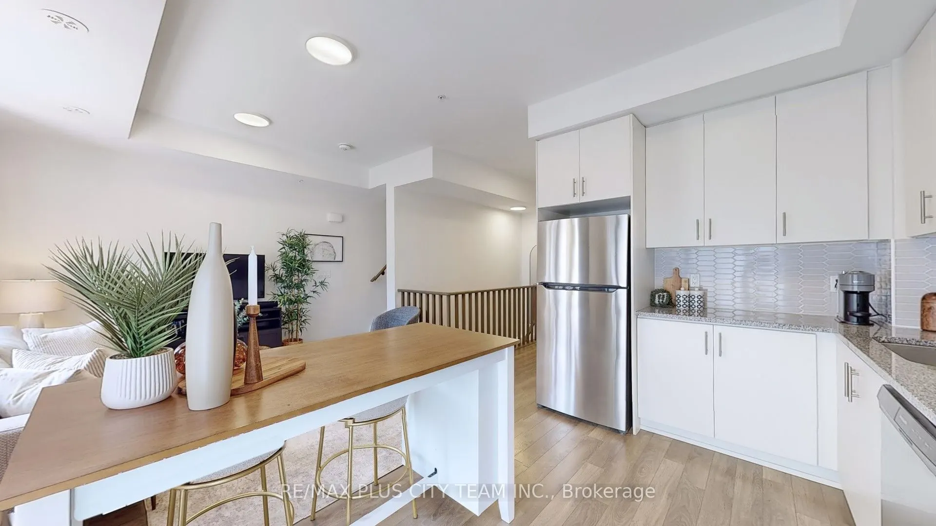 2635 William Jackson Drive, #908
