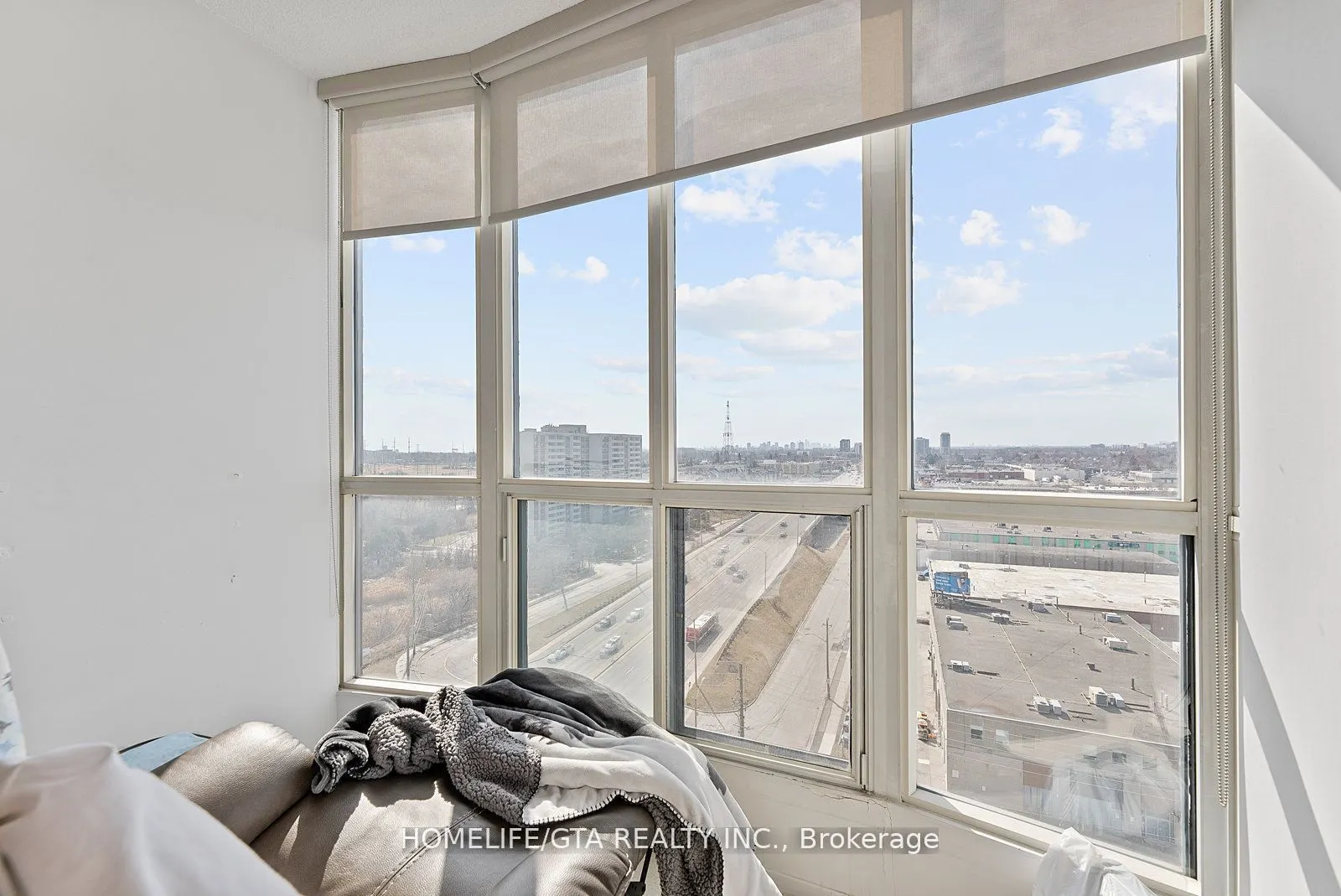 2550 Lawrence Avenue E, #1507
