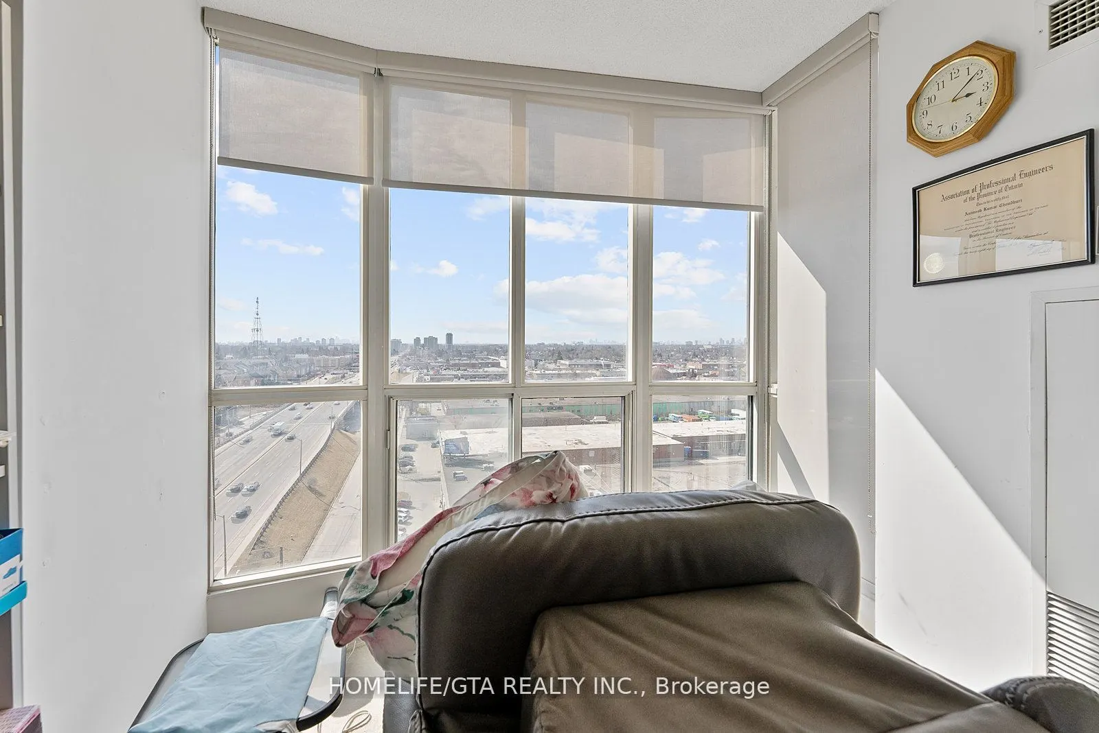 2550 Lawrence Avenue E, #1507