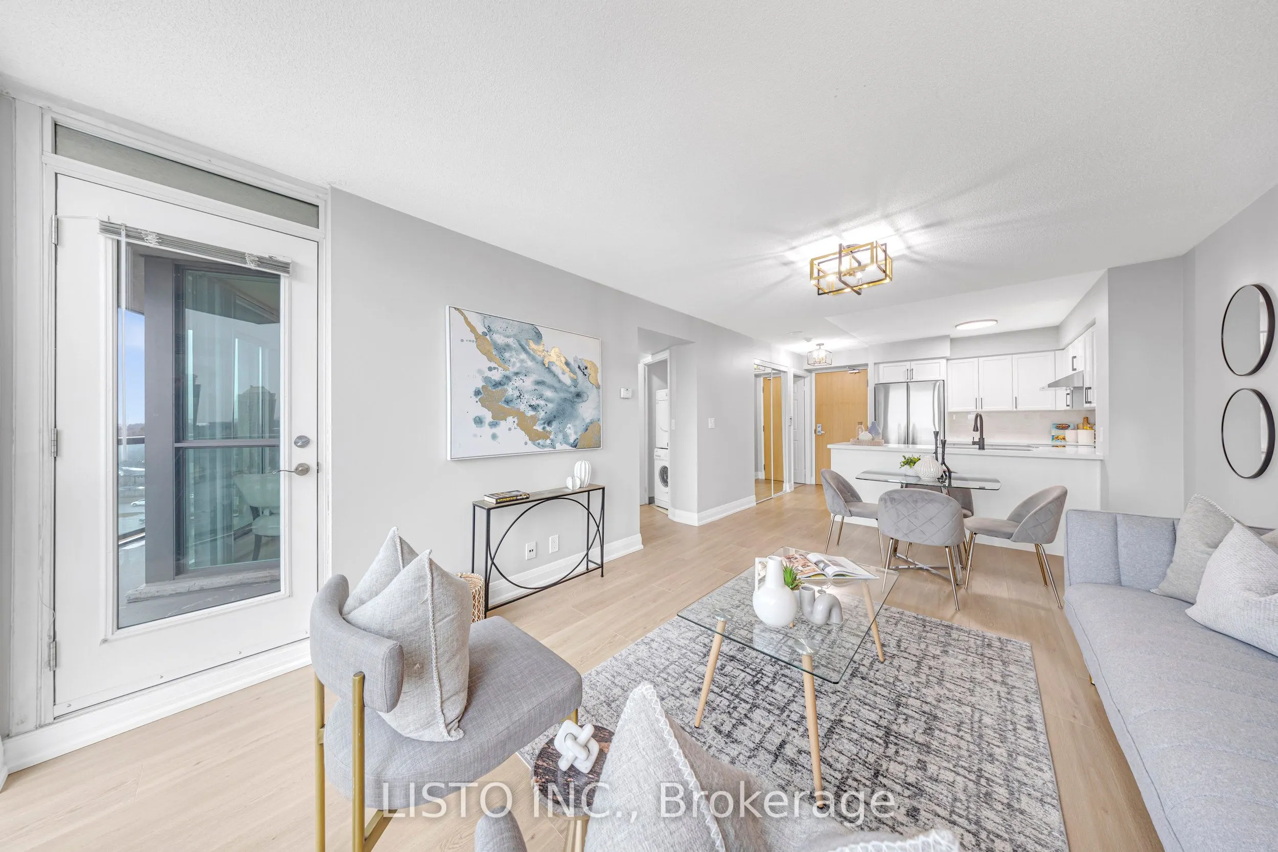 68 Grangeway Avenue, #906