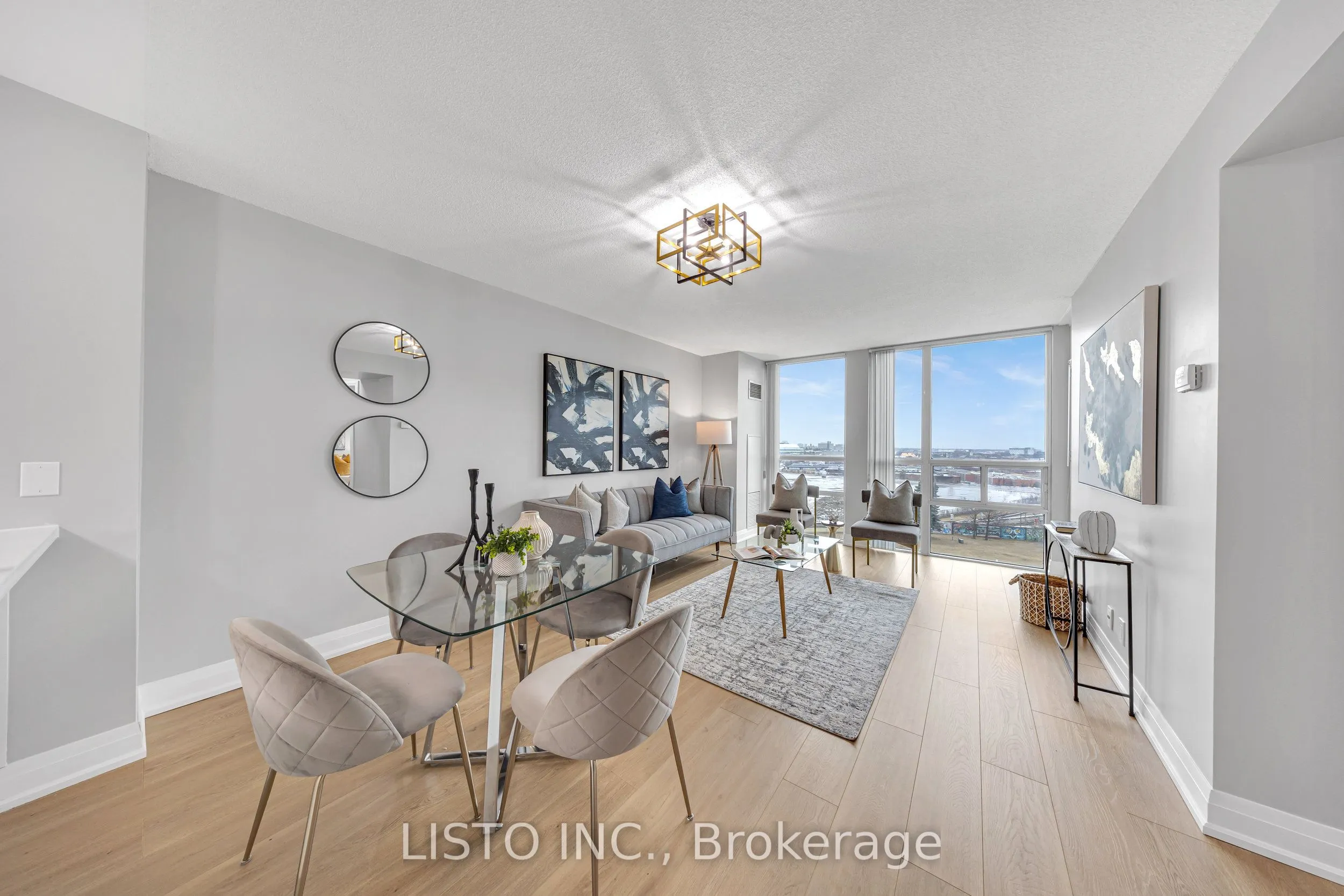 68 Grangeway Avenue, #906