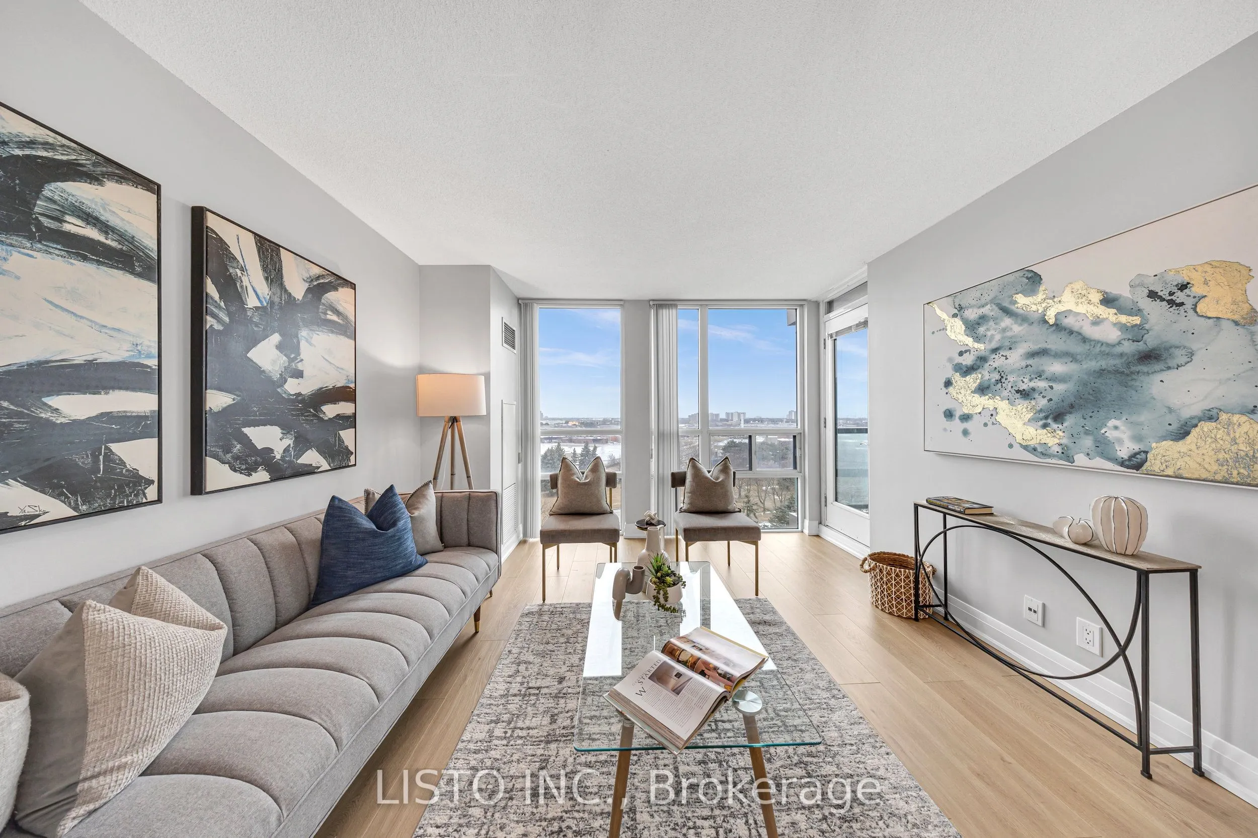 68 Grangeway Avenue, #906
