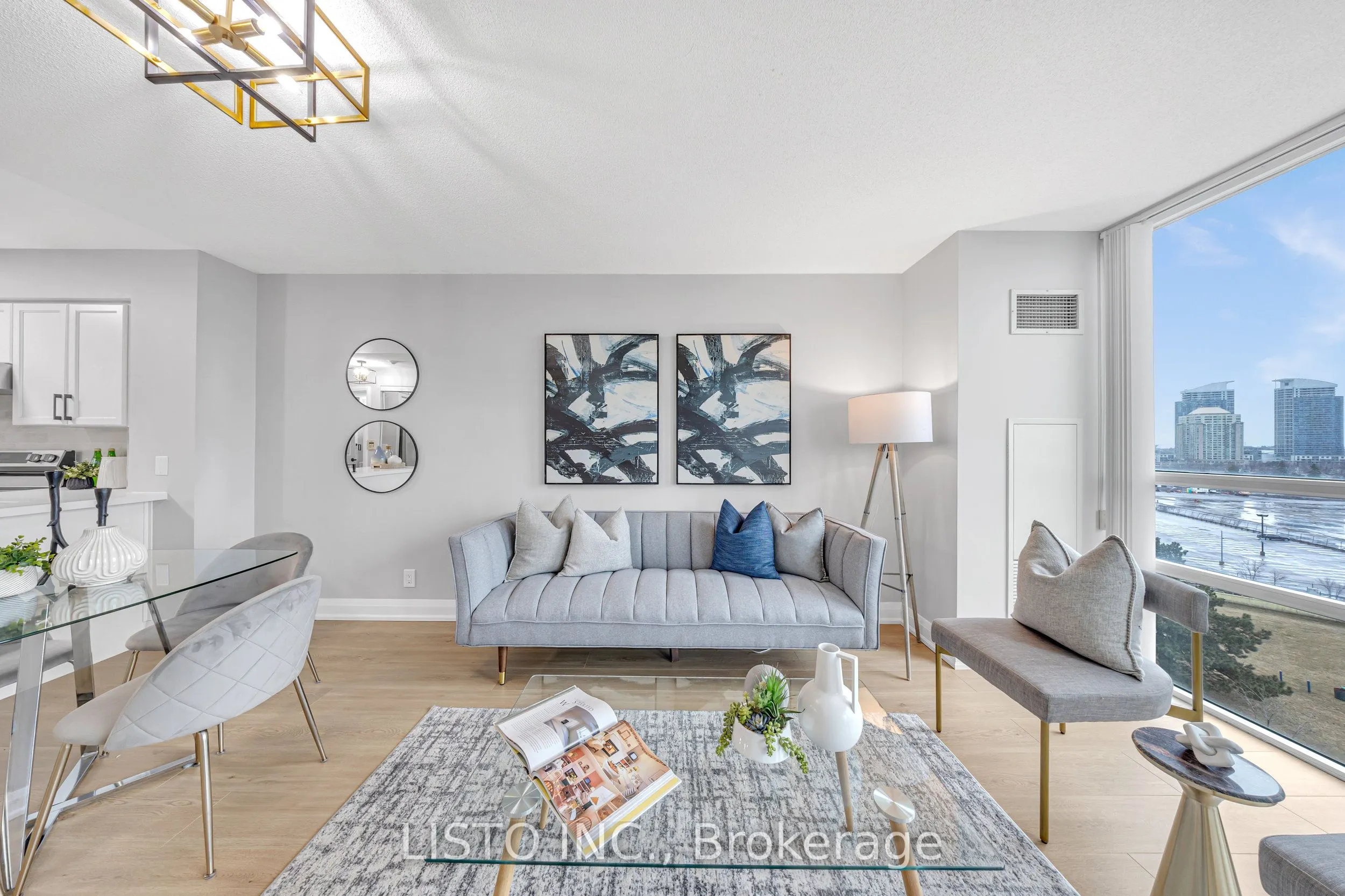 68 Grangeway Avenue, #906