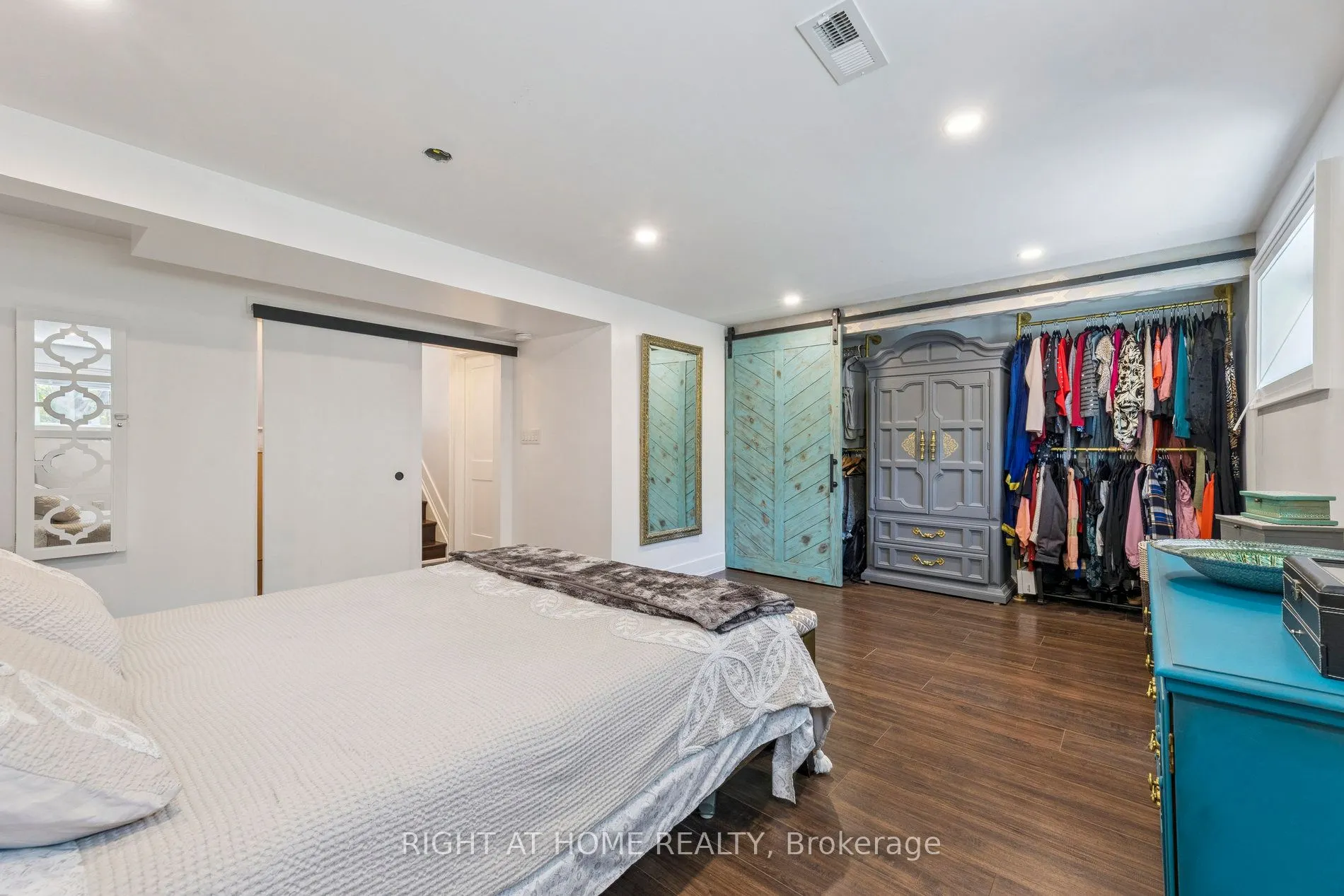 403 Chandos Court