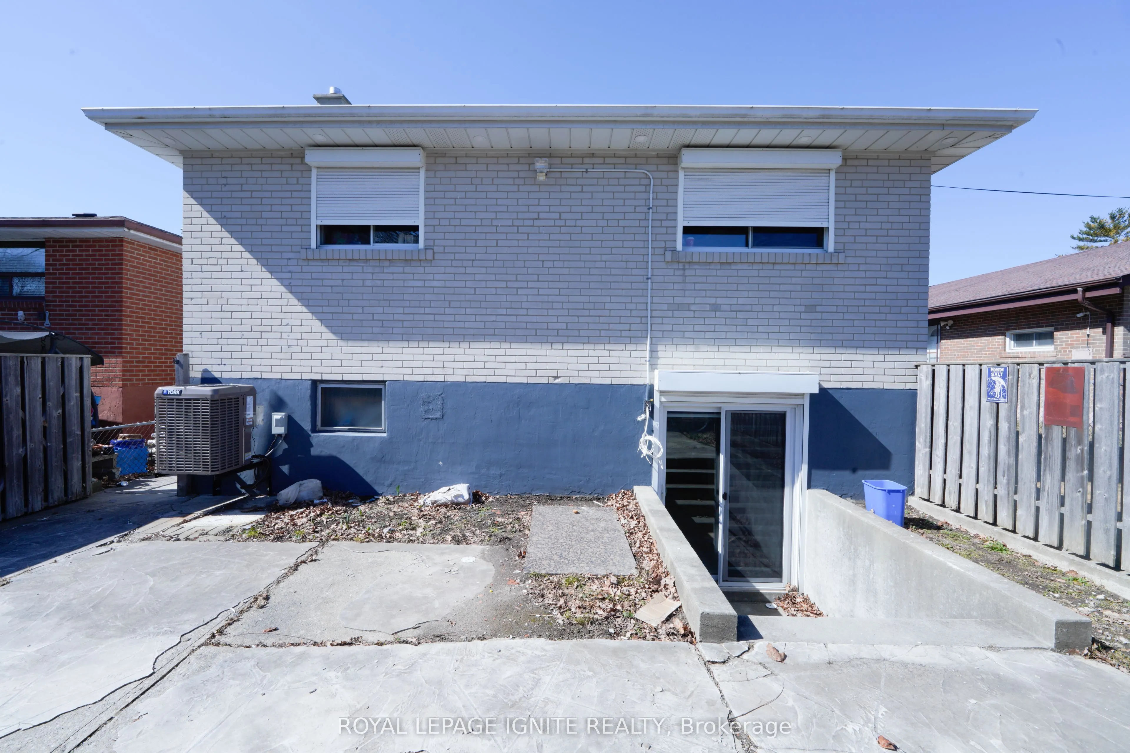 63 Syracuse Crescent