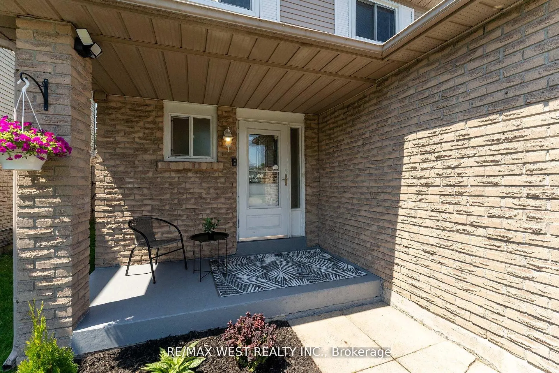 172 Lichen Crescent