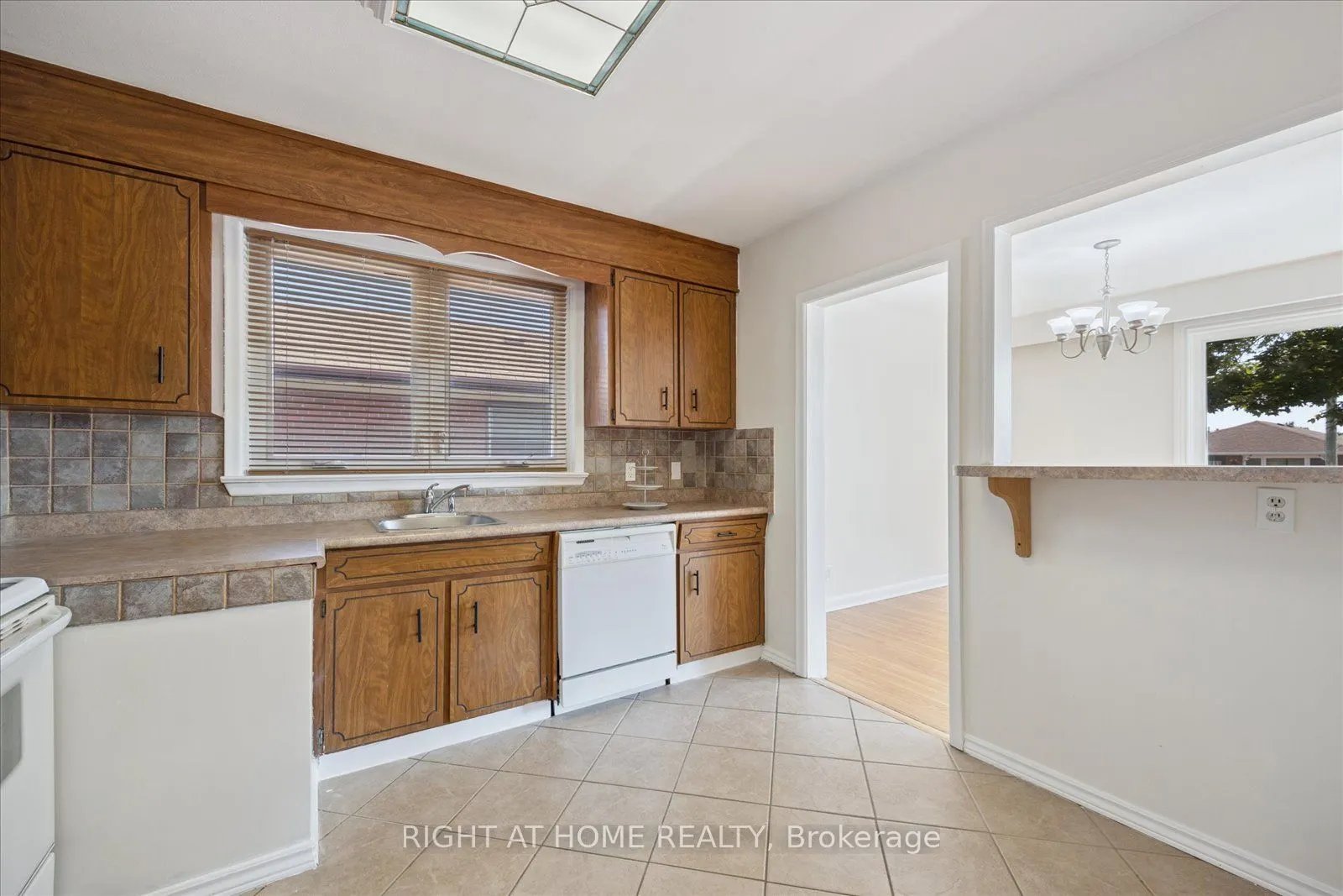 1328 Scugog Avenue