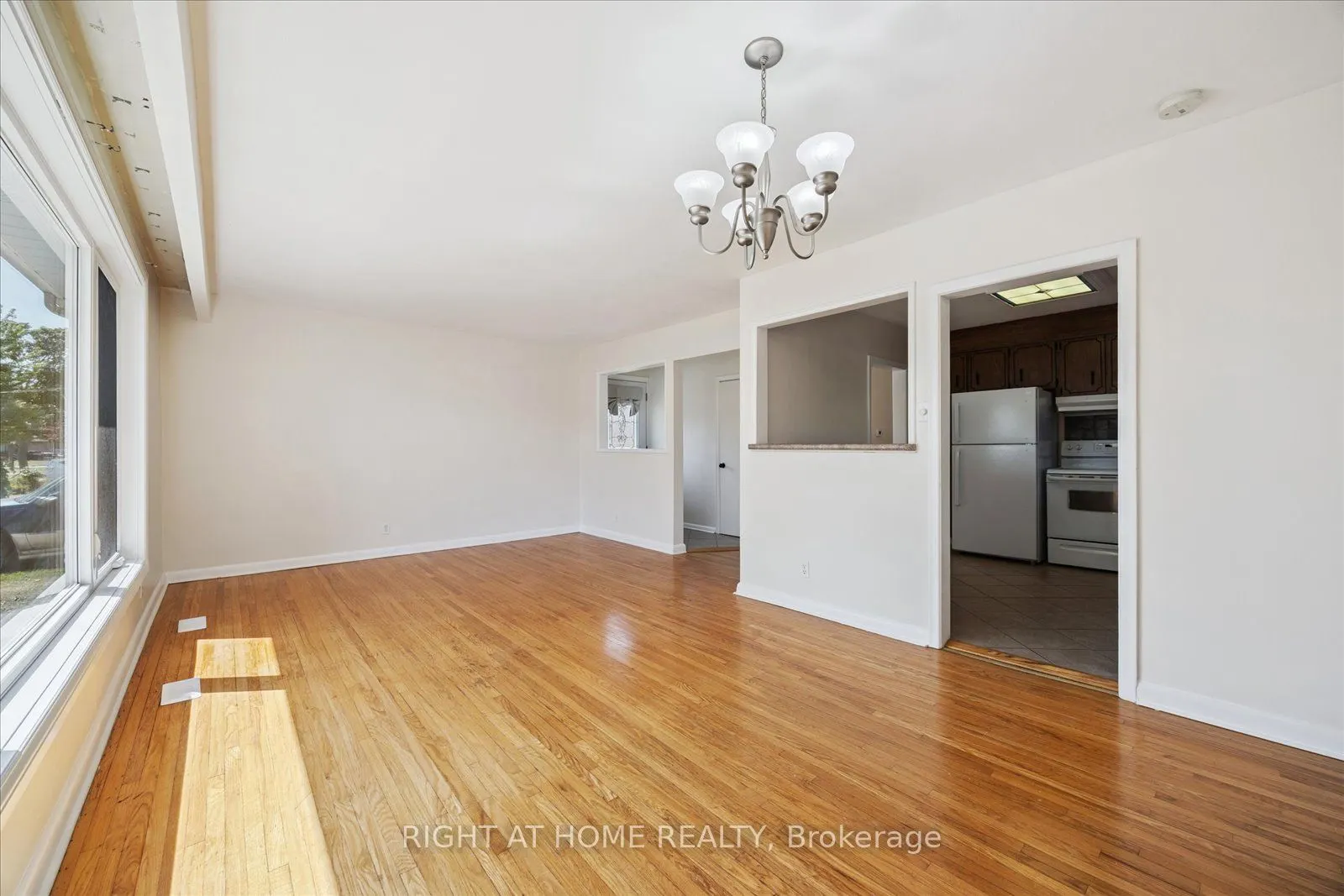 1328 Scugog Avenue
