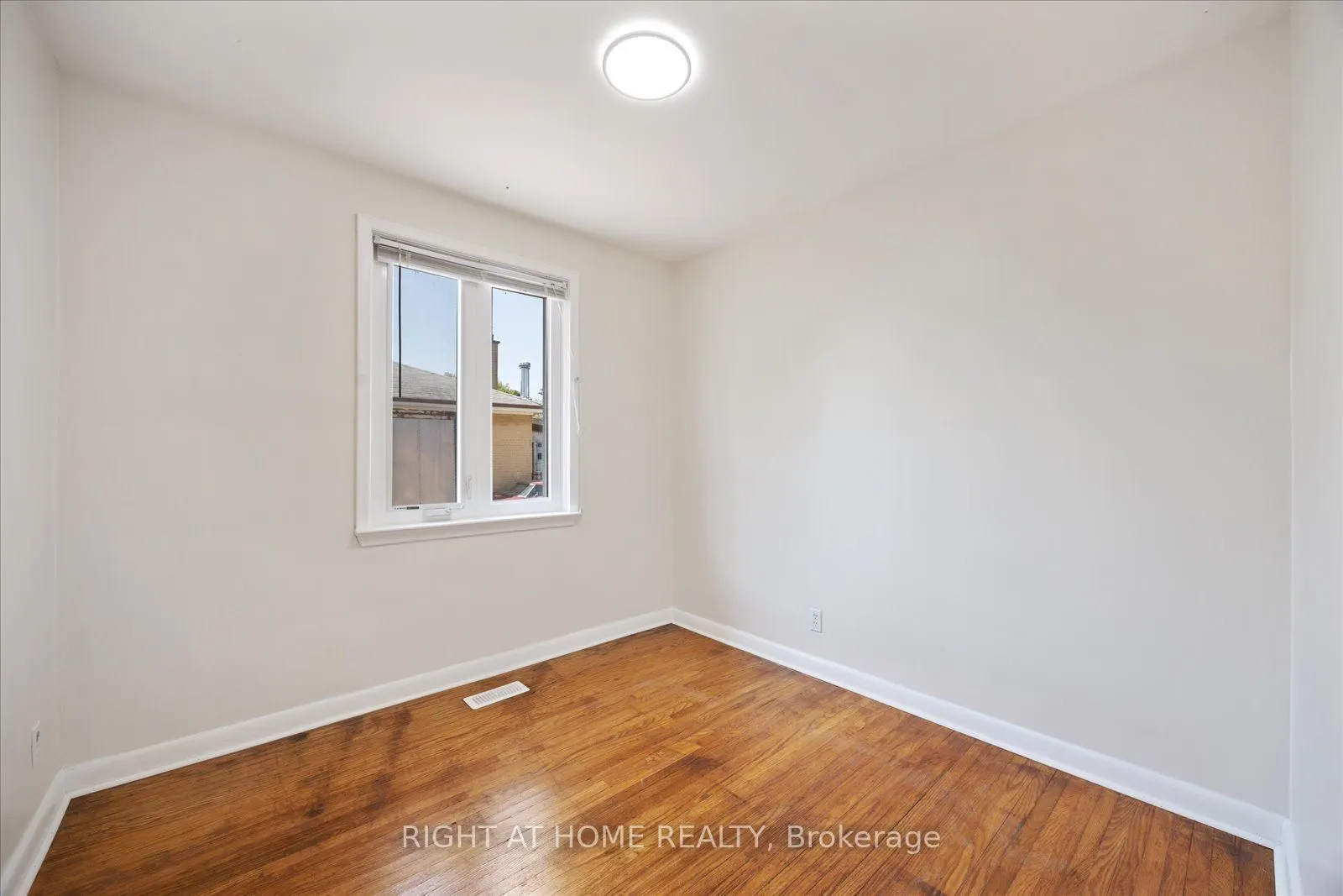 1328 Scugog Avenue
