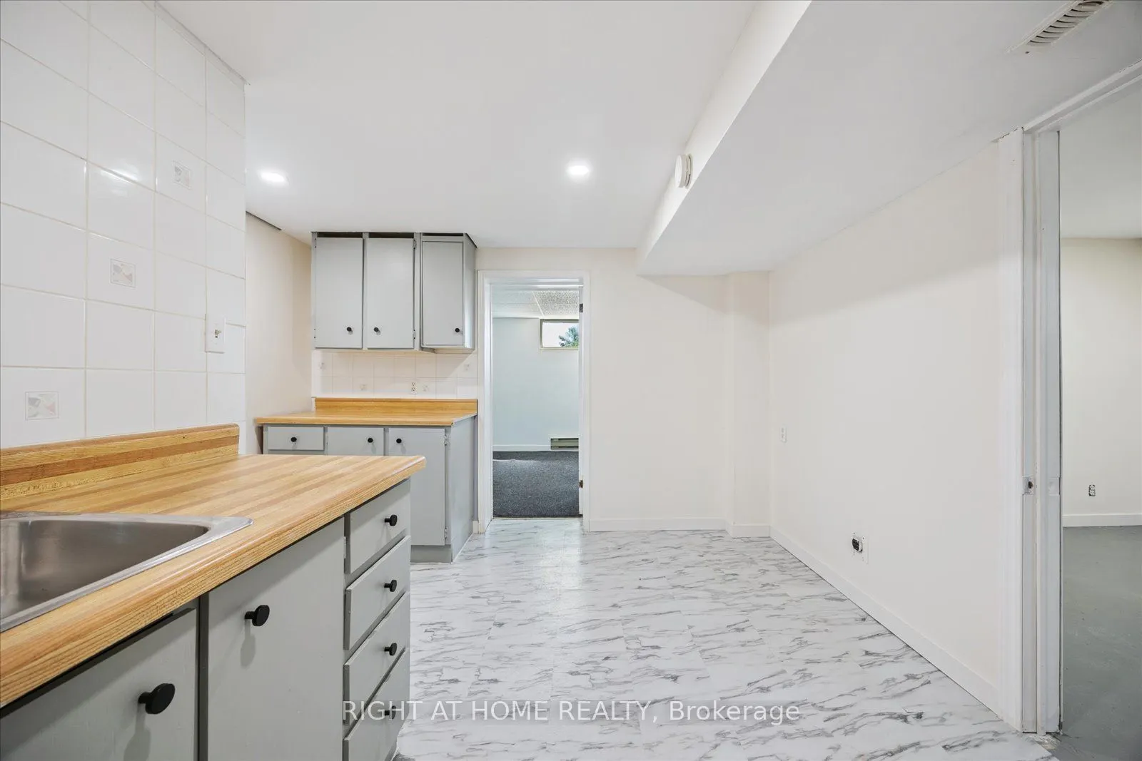 1328 Scugog Avenue