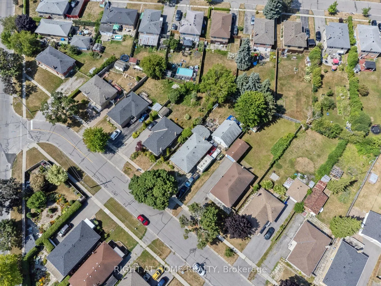 1328 Scugog Avenue