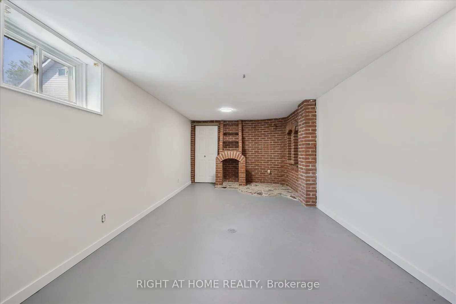 1328 Scugog Avenue