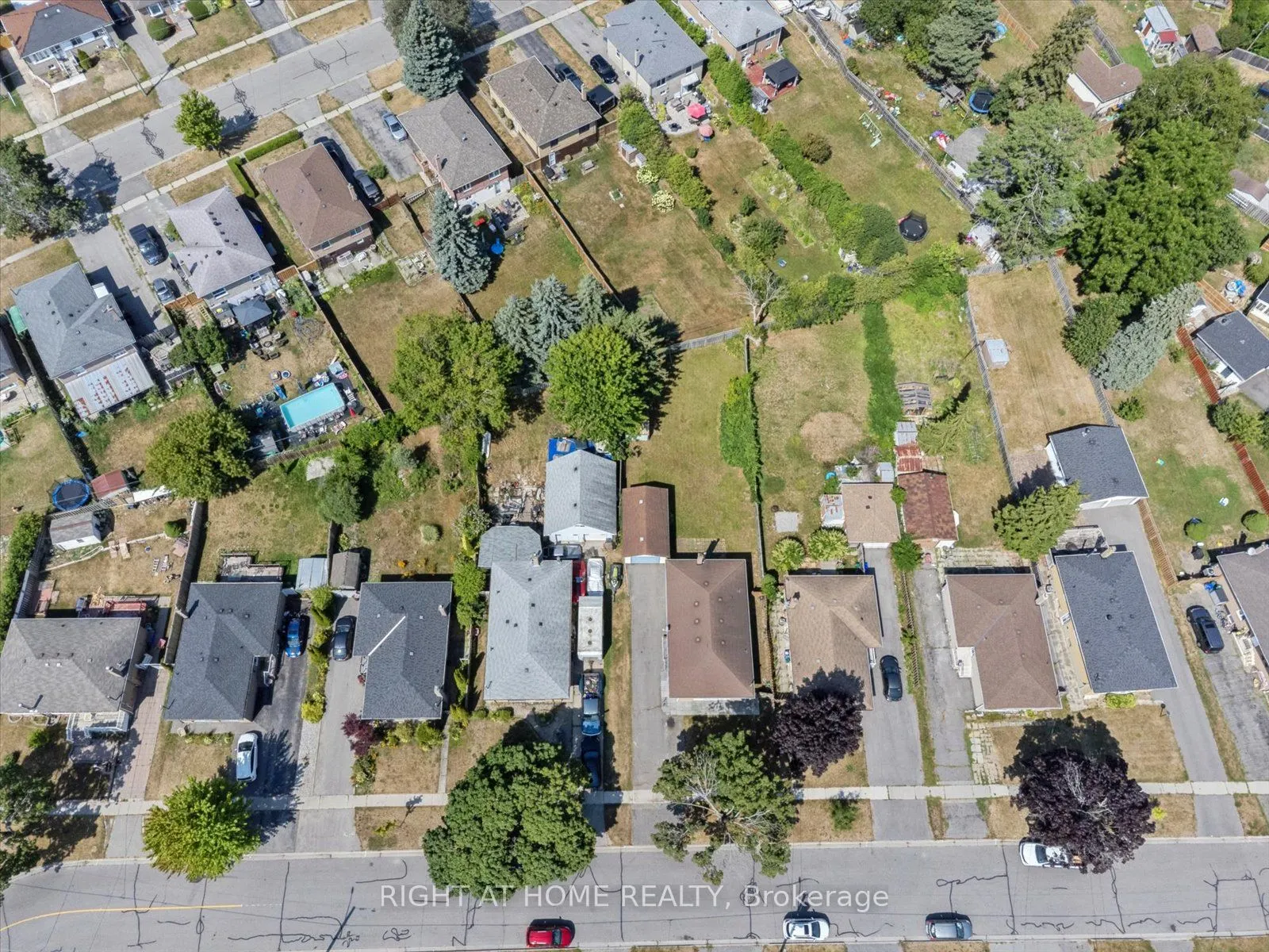 1328 Scugog Avenue