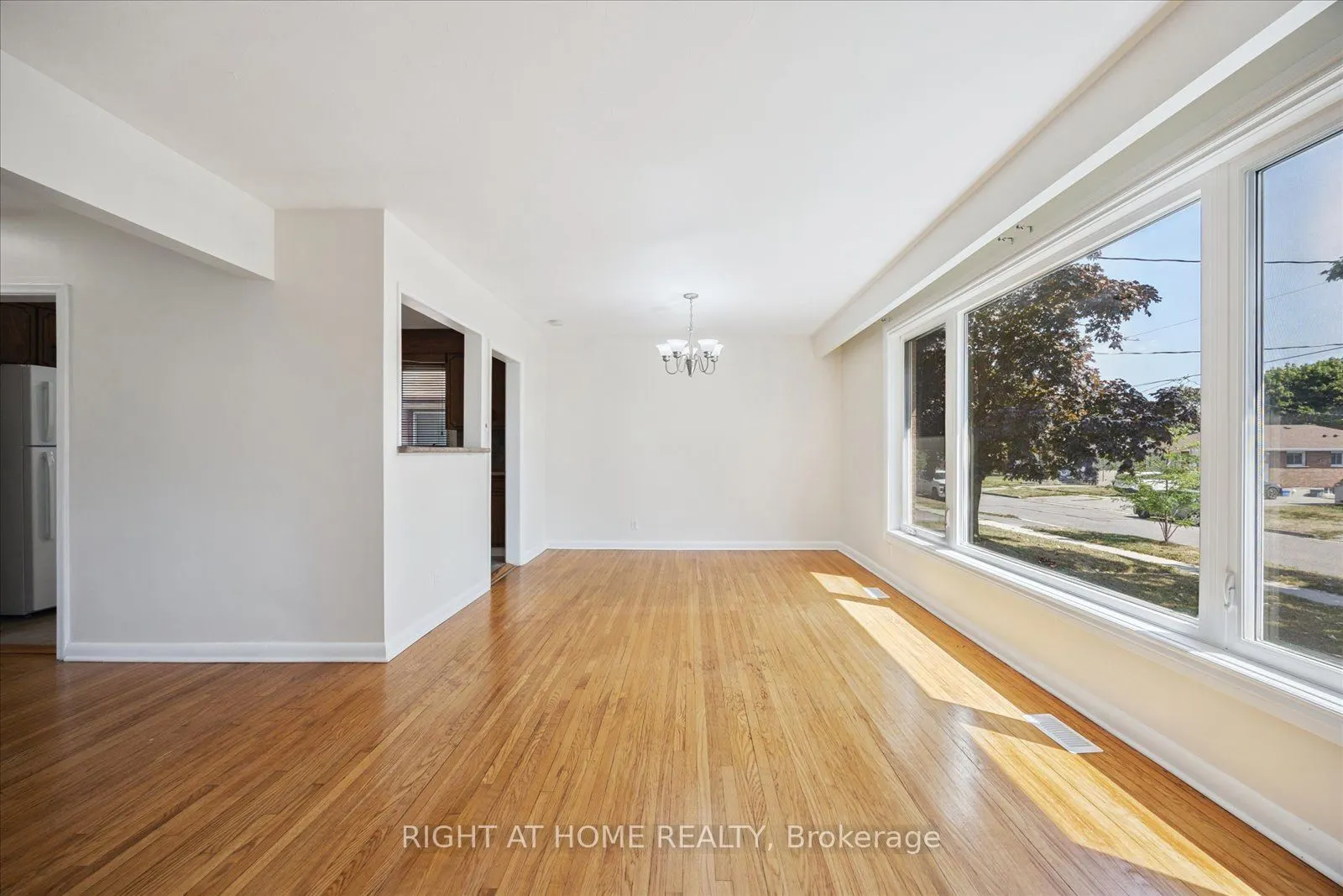 1328 Scugog Avenue