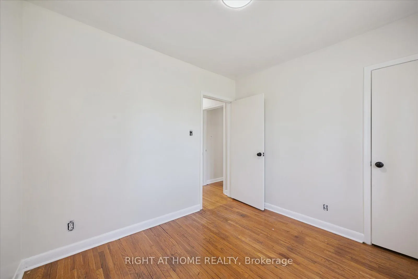 1328 Scugog Avenue