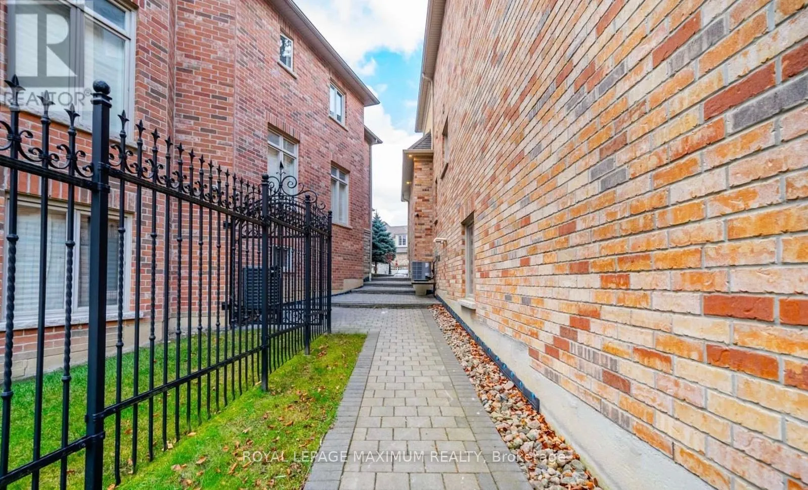46 Illingworth Lane, #Room