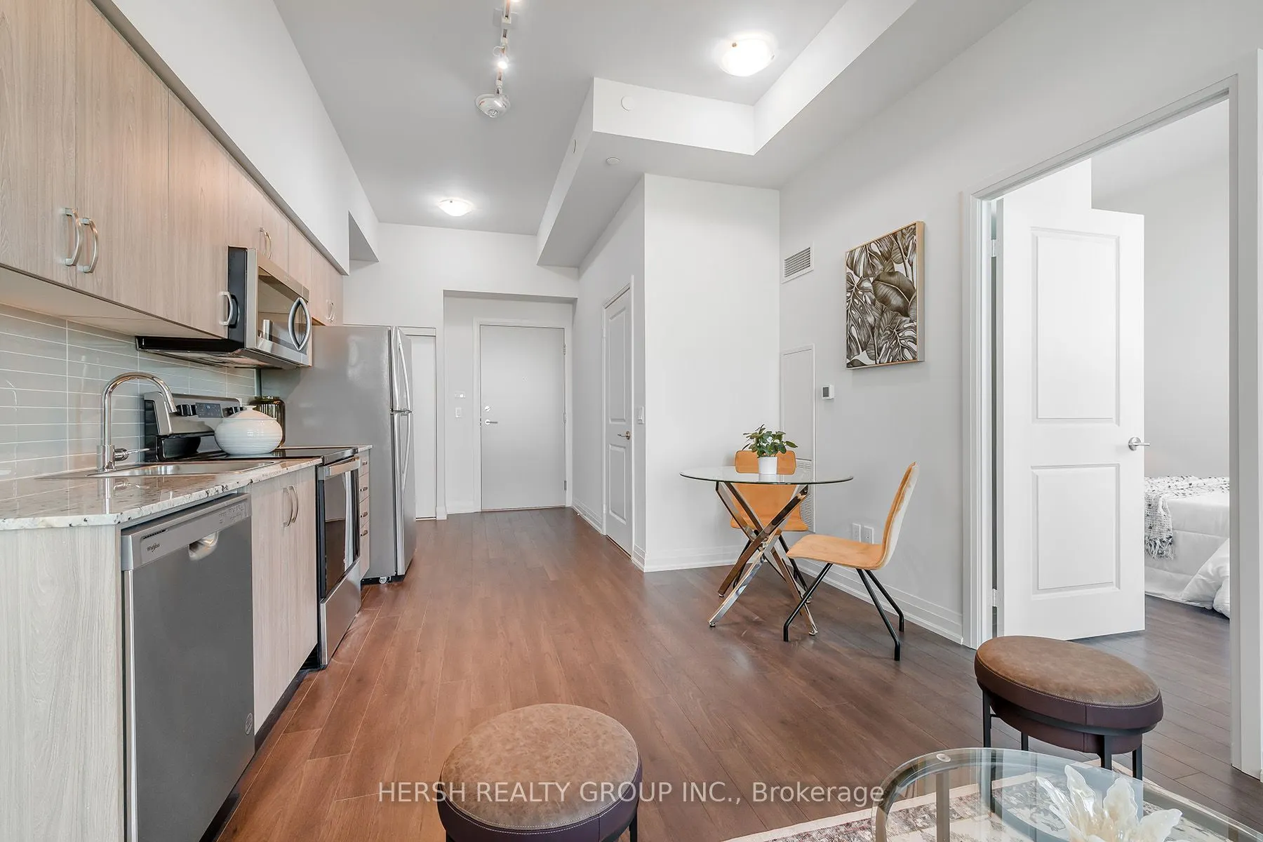 10 Meadowglen Place, #PH1