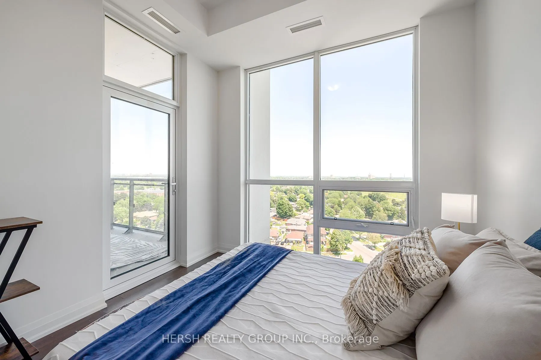 10 Meadowglen Place, #PH1